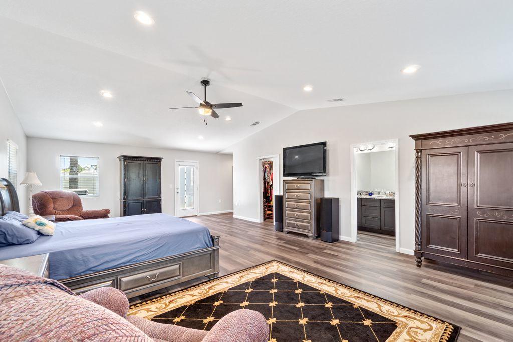 HOLLEY BY THE SEA - Residential