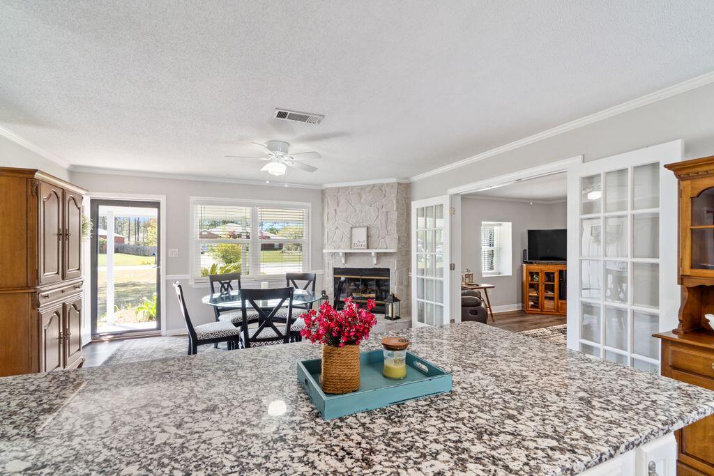 HOLLEY BY THE SEA - Residential