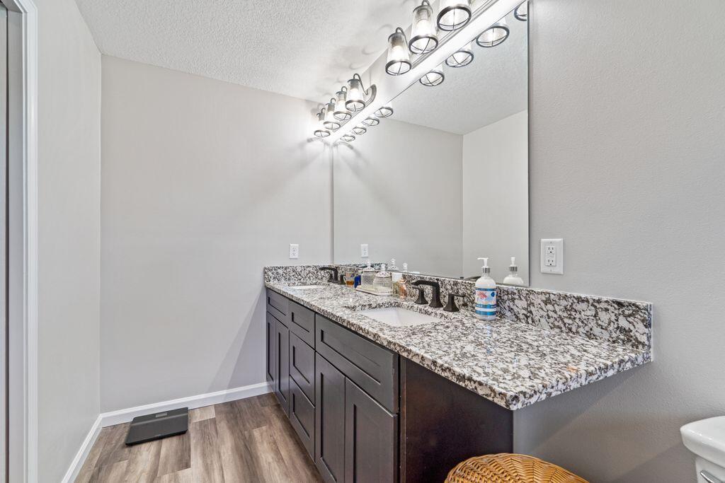 HOLLEY BY THE SEA - Residential