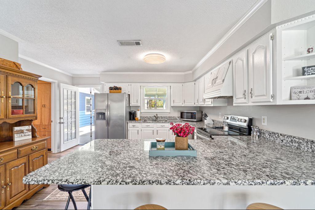 HOLLEY BY THE SEA - Residential