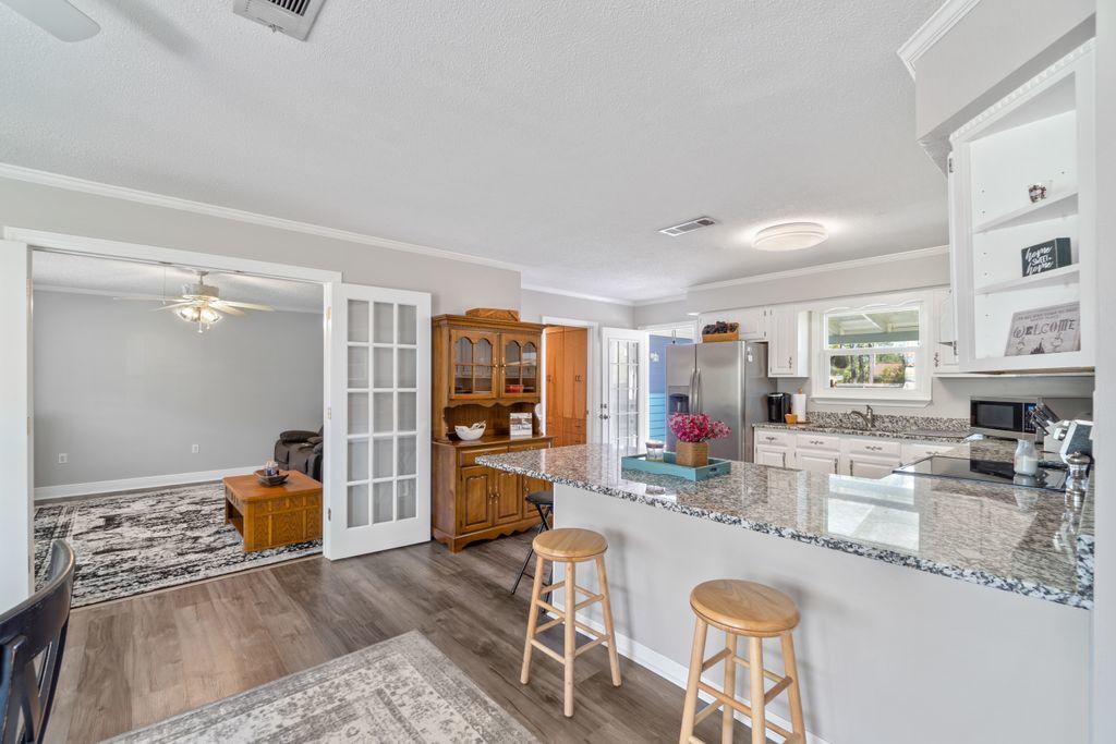 HOLLEY BY THE SEA - Residential