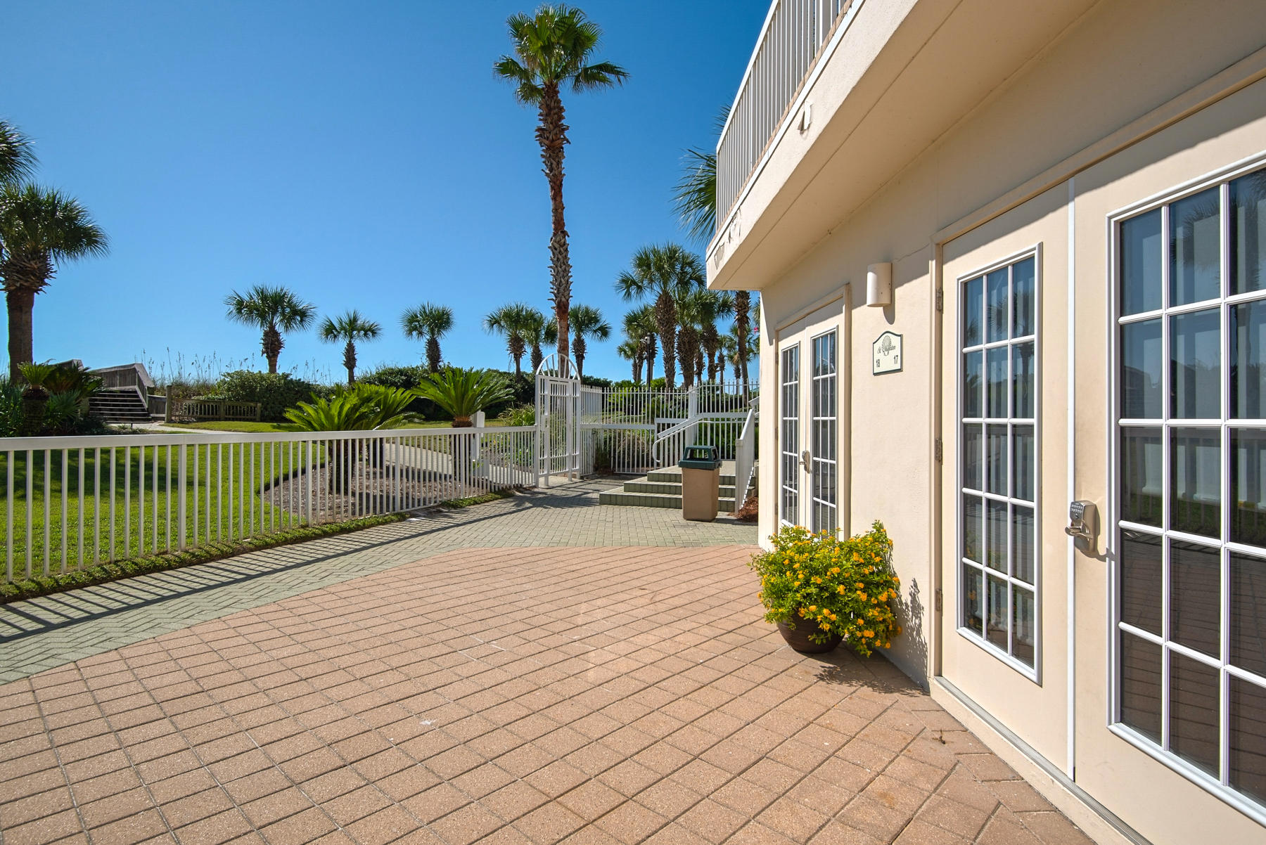 ST. MAARTEN AT SILVER SHELLS - Residential