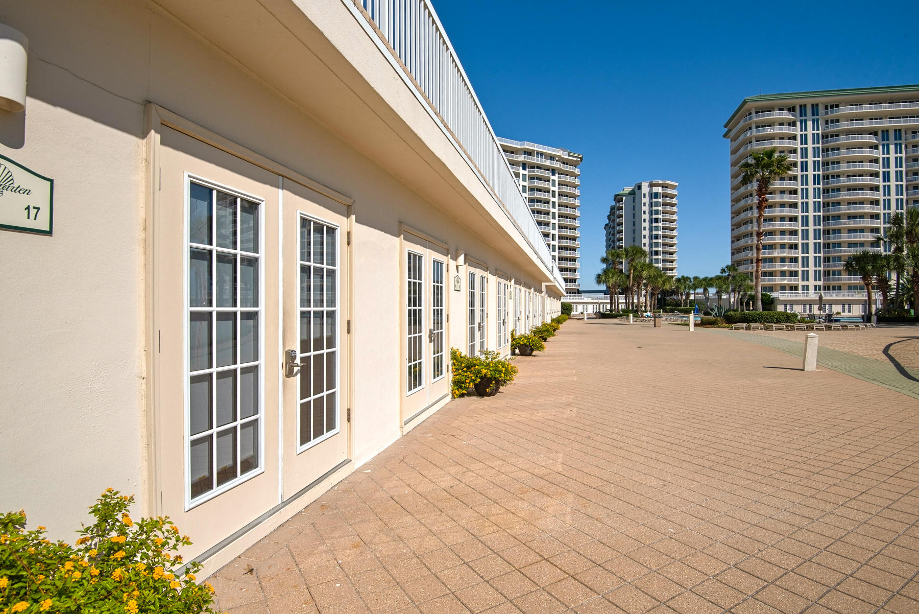 ST. MAARTEN AT SILVER SHELLS - Residential