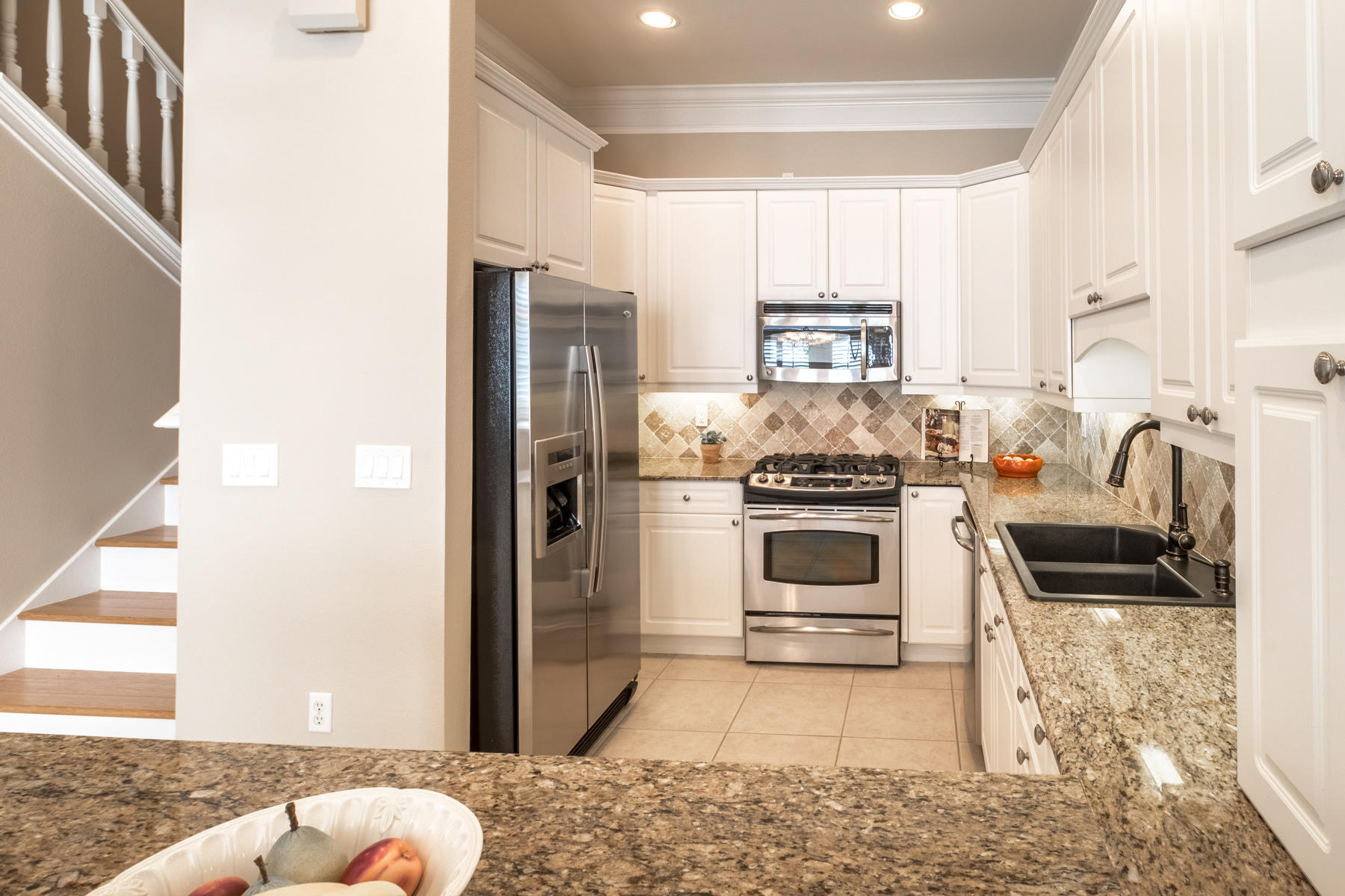 FAIRWAY VILLAS - Residential