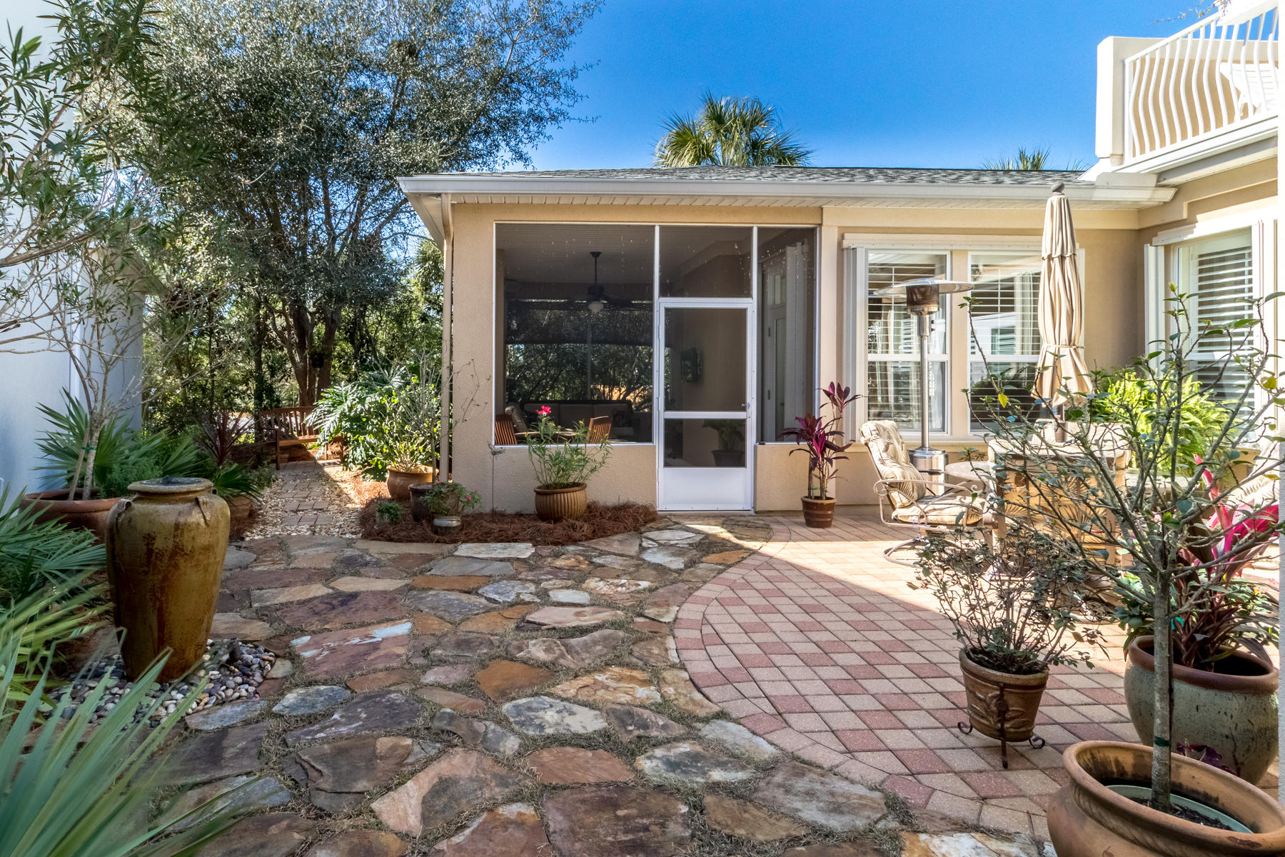 FAIRWAY VILLAS - Residential