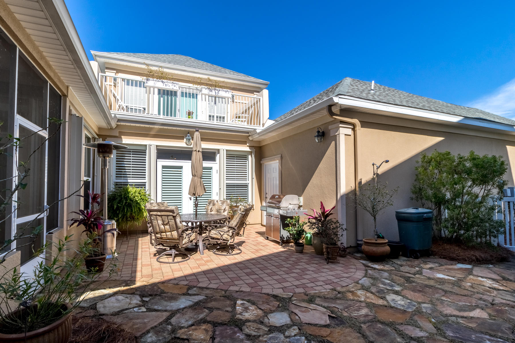 FAIRWAY VILLAS - Residential