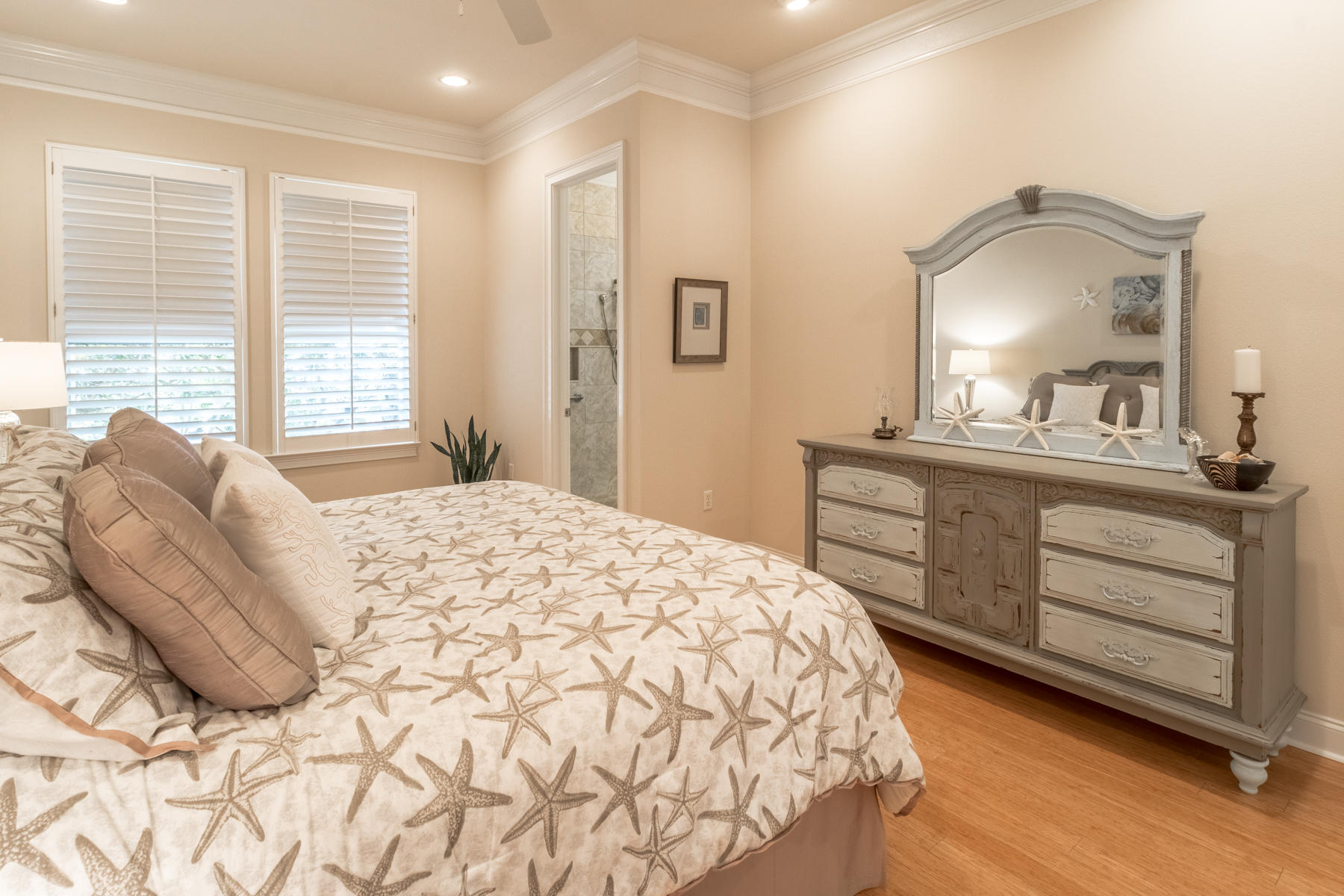 FAIRWAY VILLAS - Residential