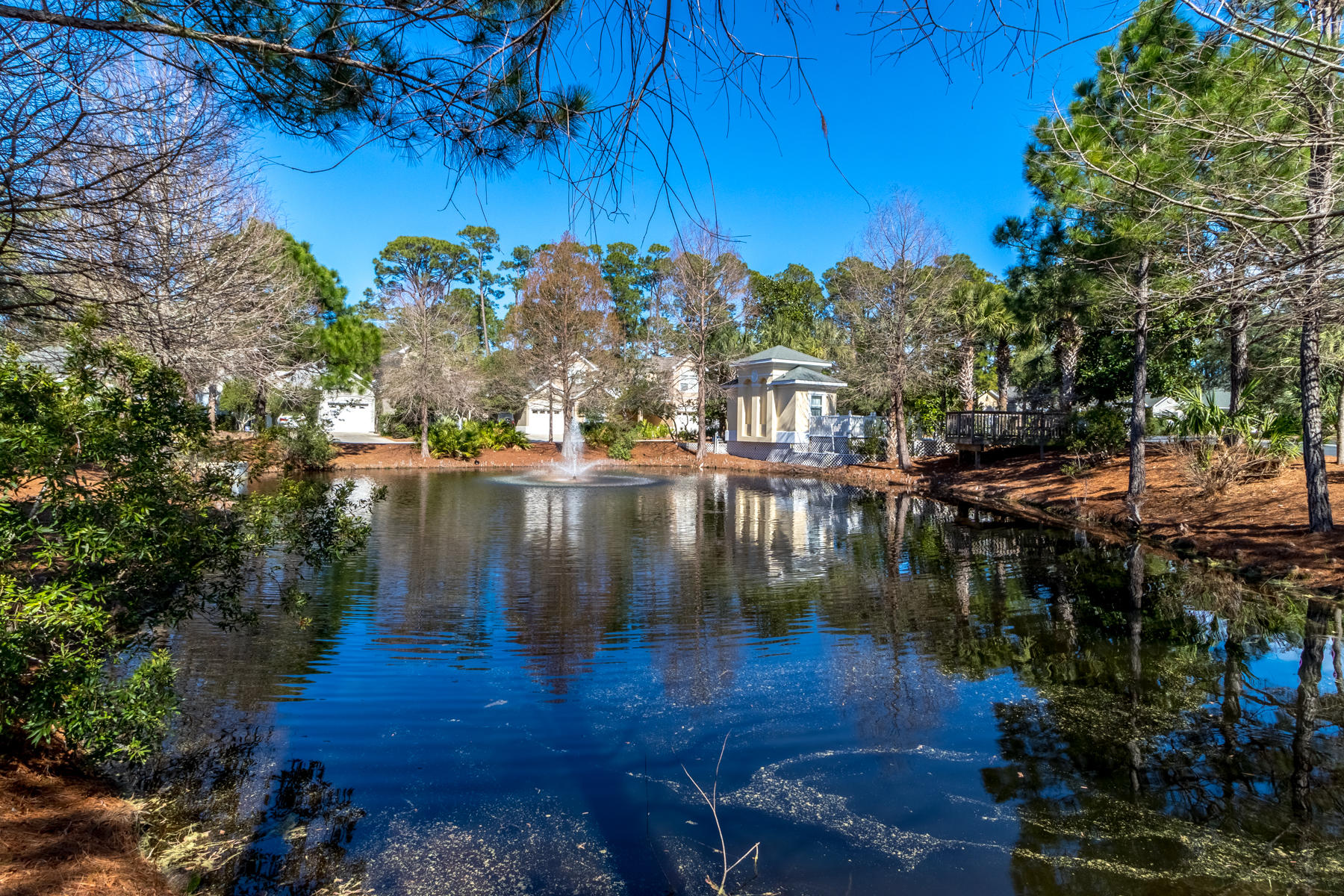 FAIRWAY VILLAS - Residential