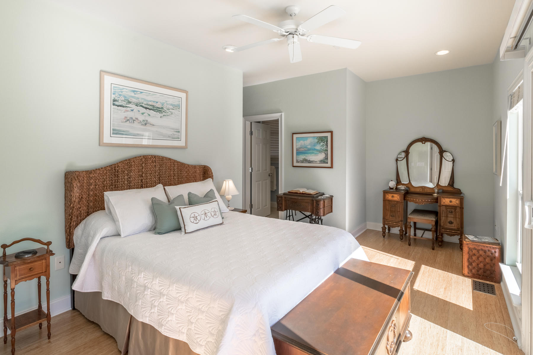 FAIRWAY VILLAS - Residential