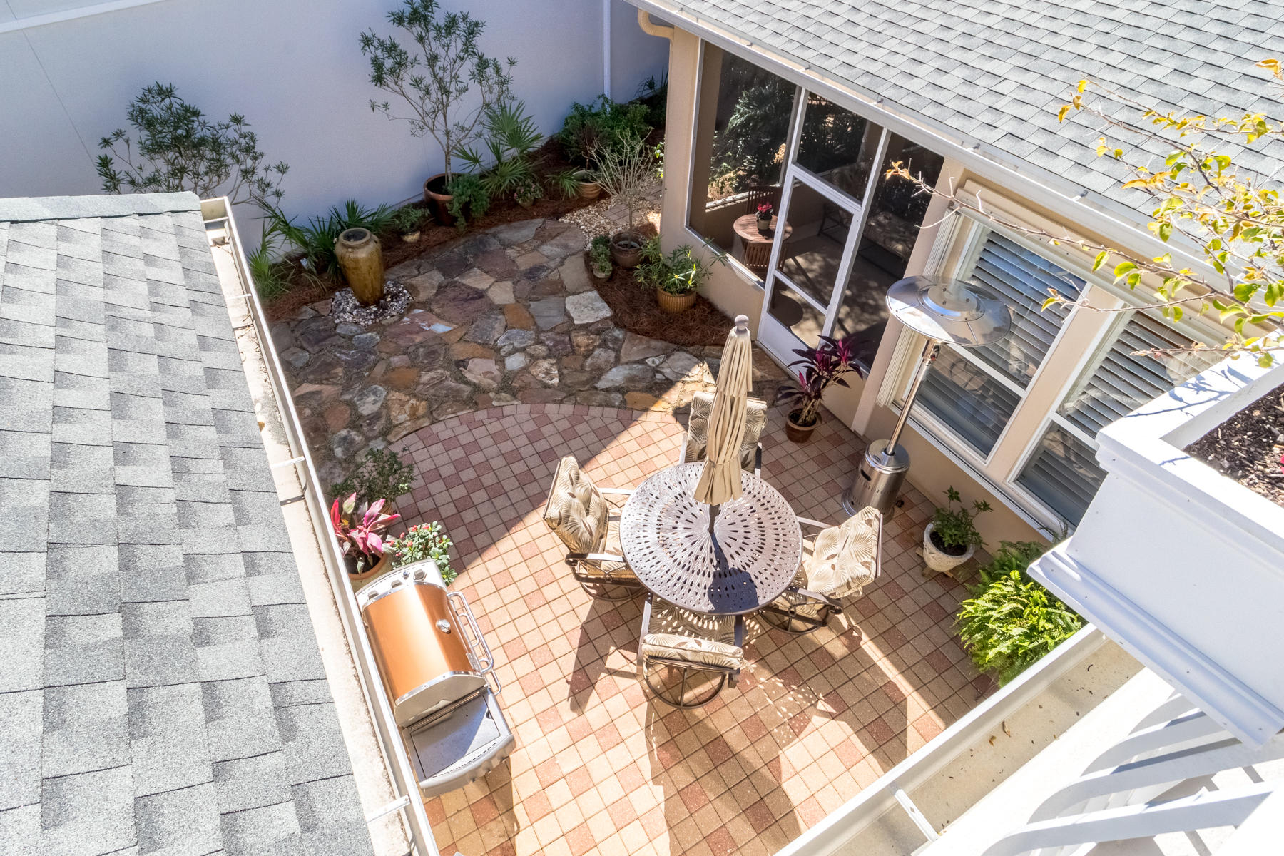 FAIRWAY VILLAS - Residential