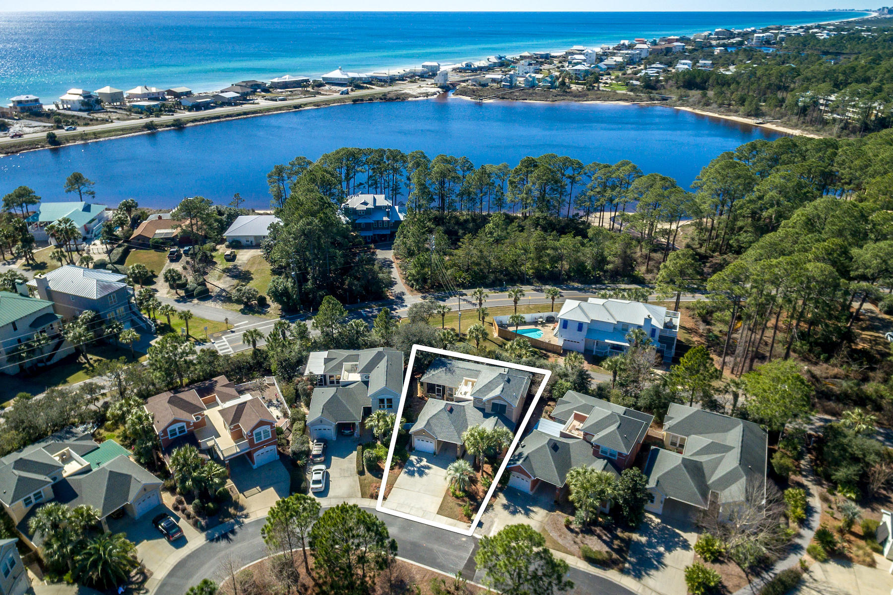 FAIRWAY VILLAS - Residential