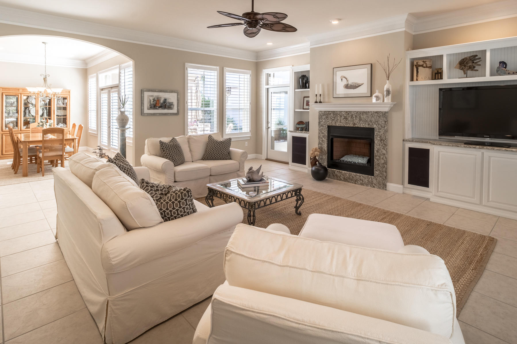 FAIRWAY VILLAS - Residential