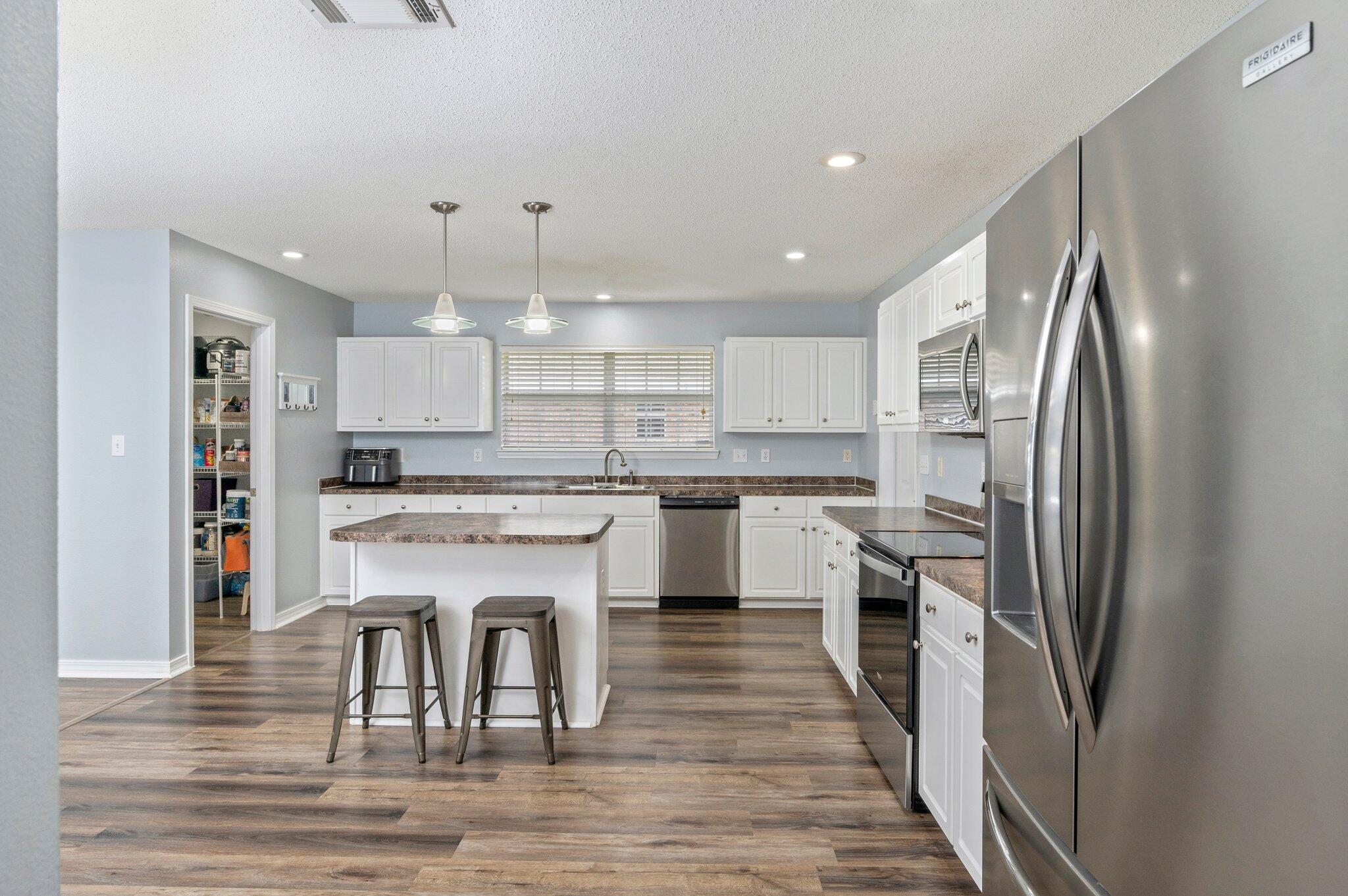 ALICIA PLACE - Residential