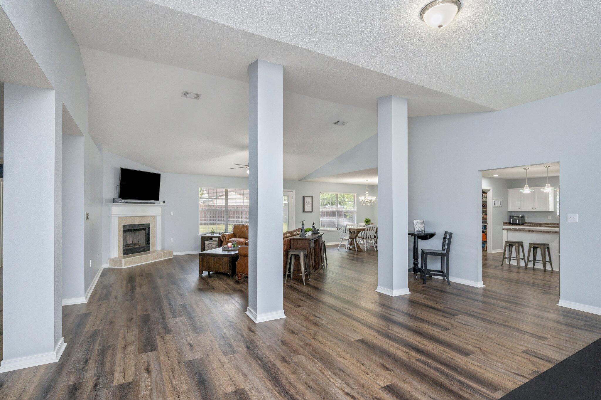 ALICIA PLACE - Residential