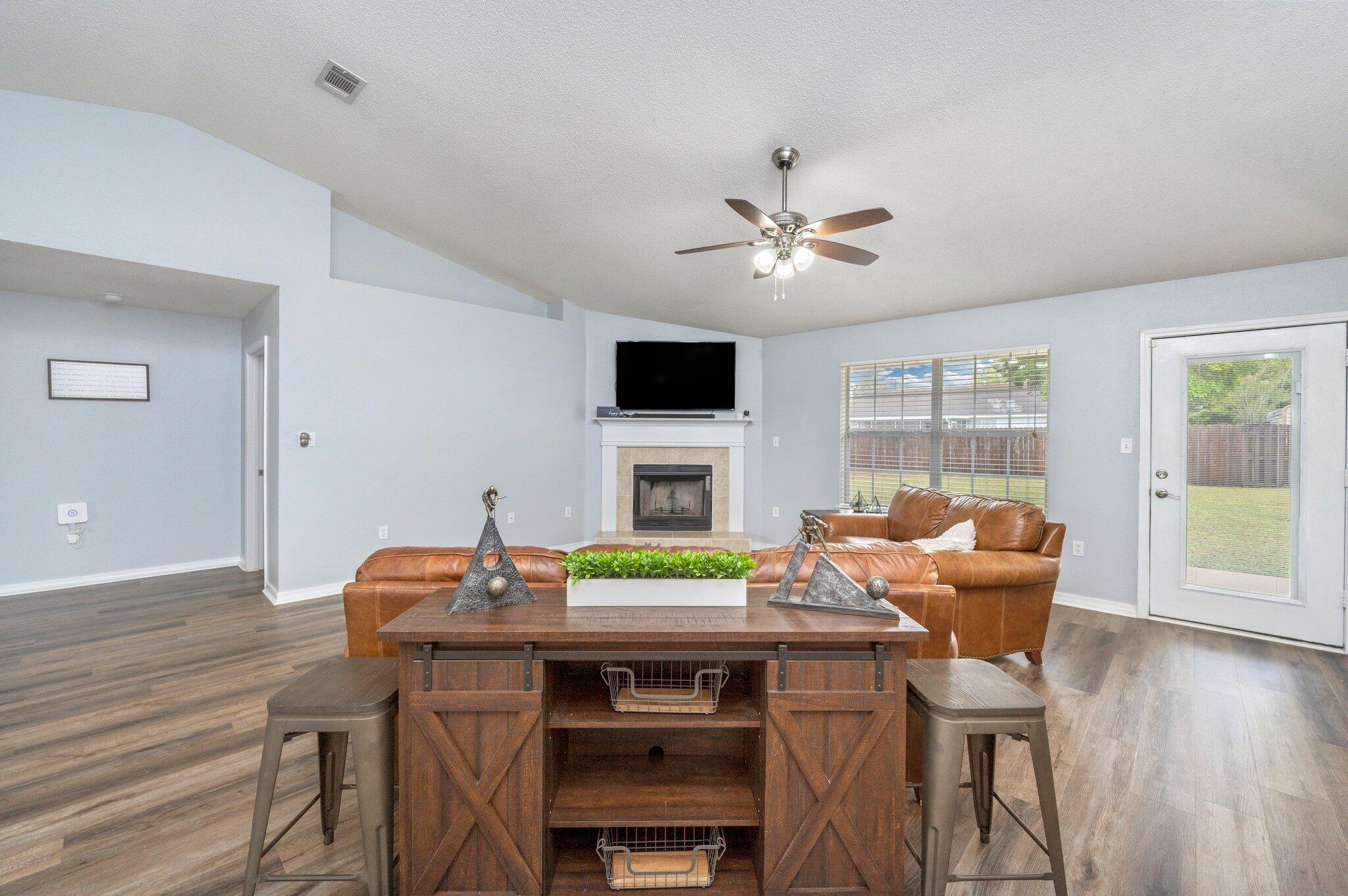 ALICIA PLACE - Residential