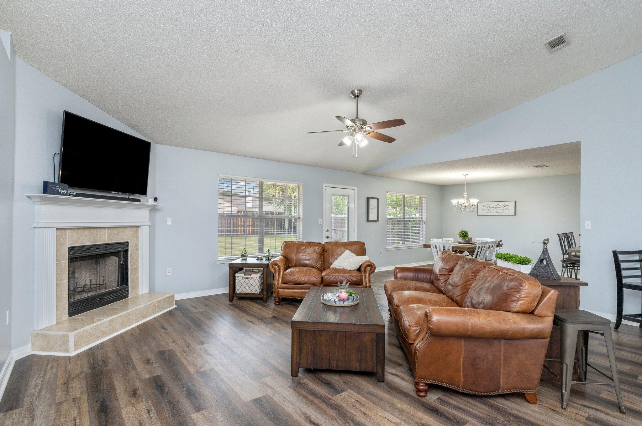 ALICIA PLACE - Residential