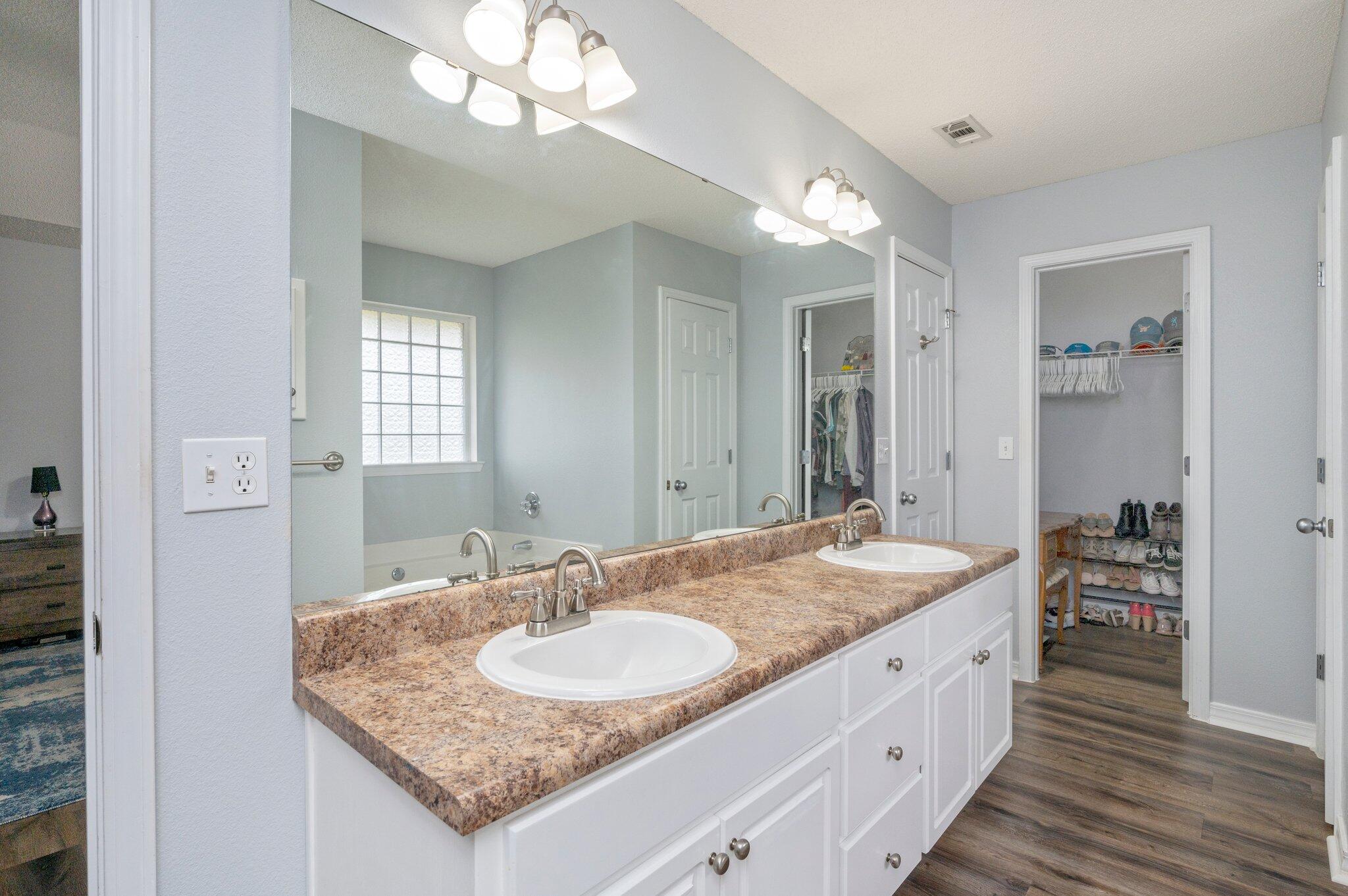 ALICIA PLACE - Residential