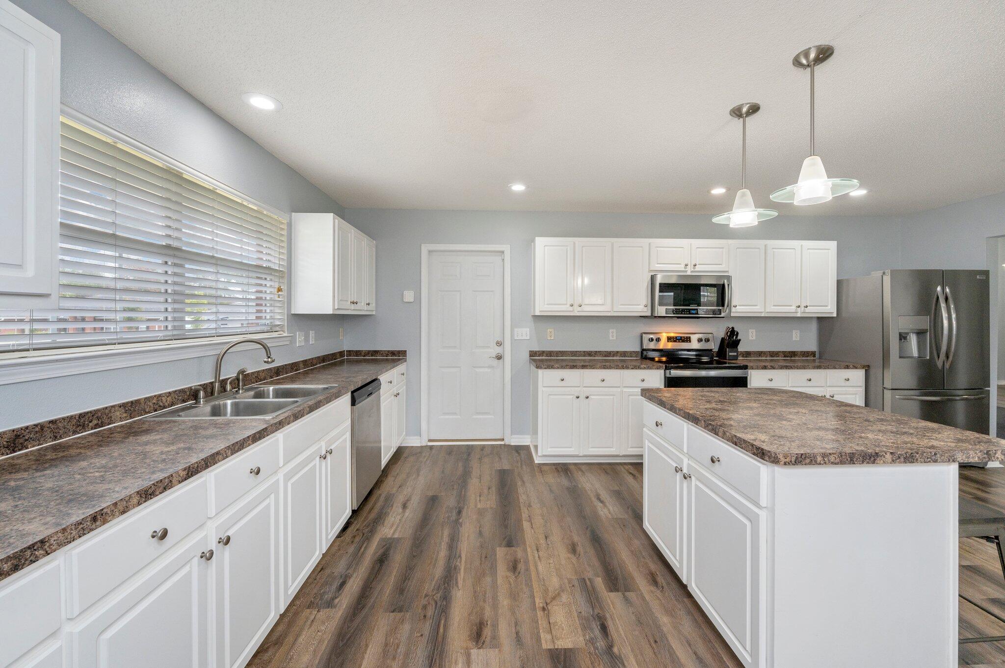 ALICIA PLACE - Residential