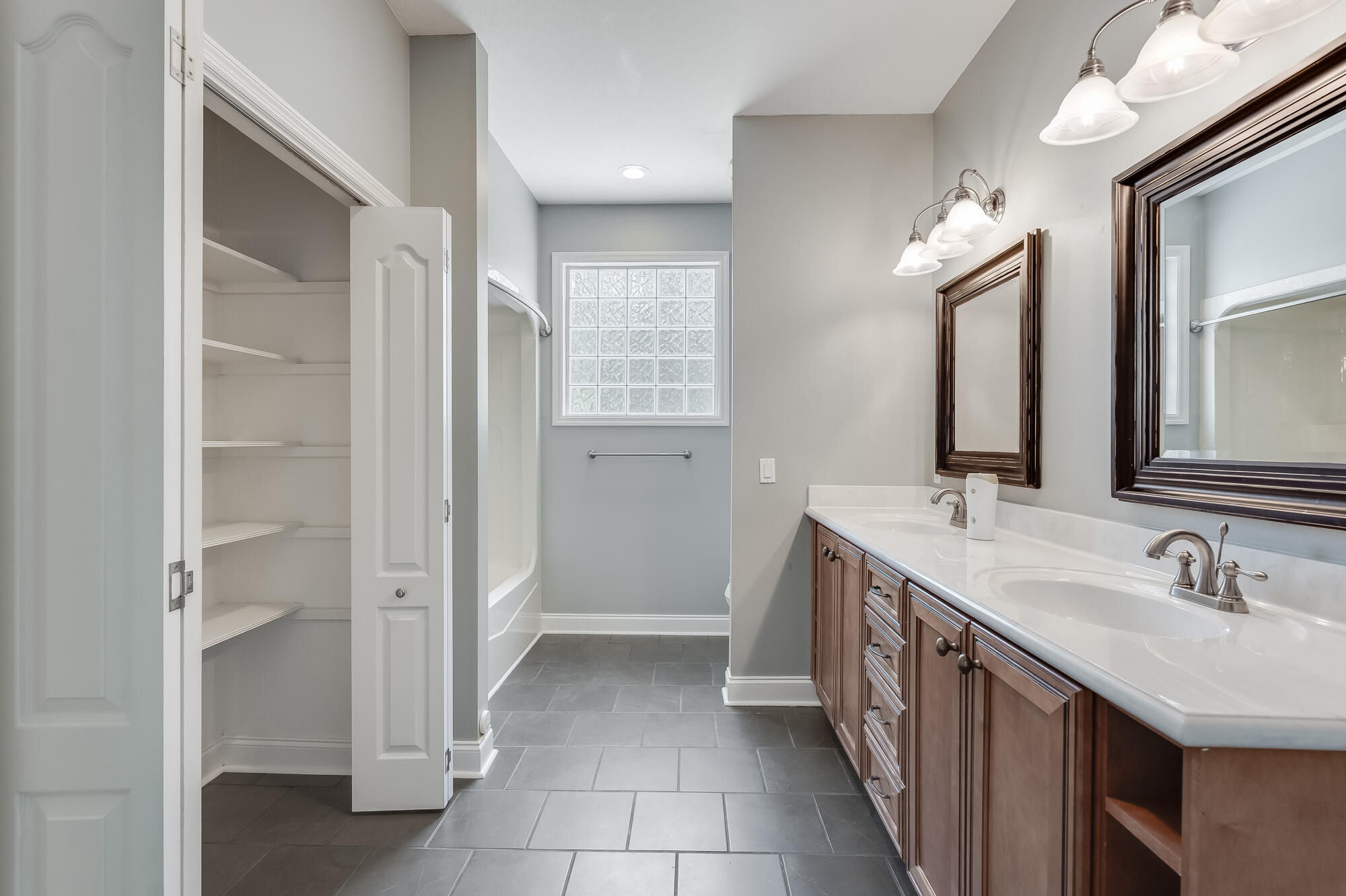 CROSS CREEK SHORES - Residential