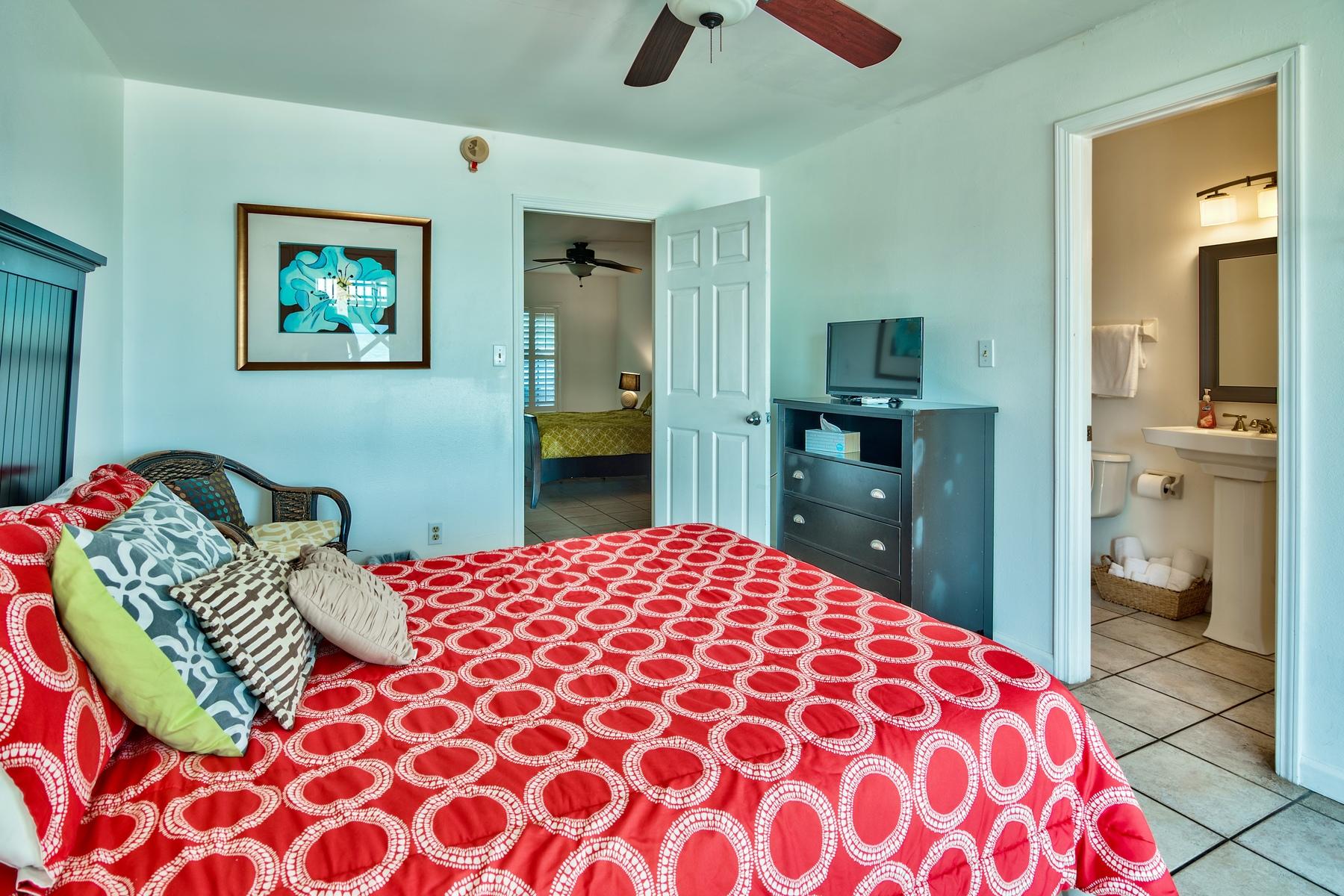 SUMMER HAVEN SOUTH T/H - Residential