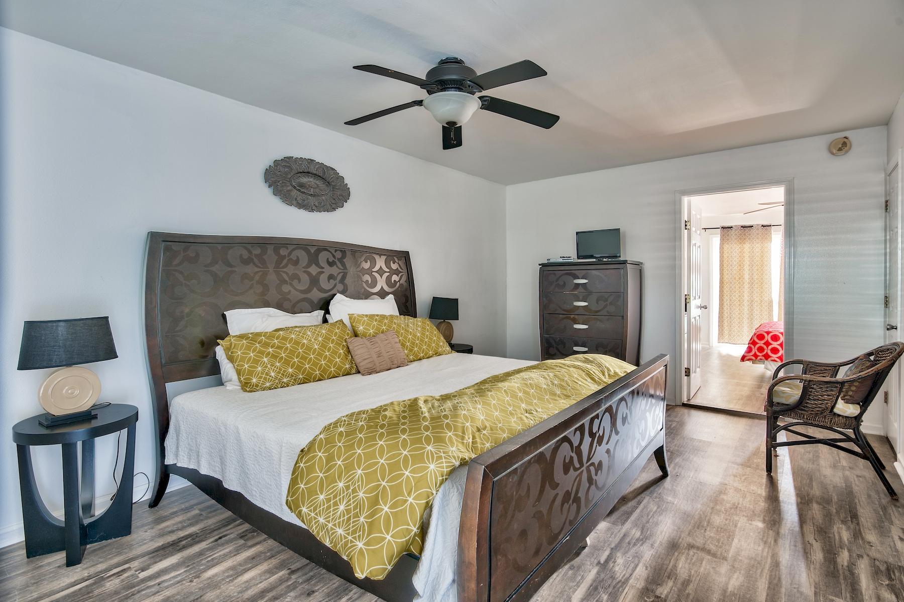 SUMMER HAVEN SOUTH T/H - Residential