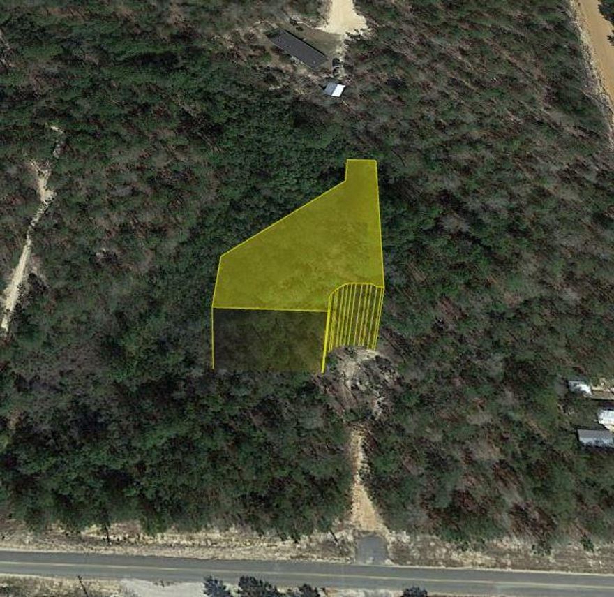 Excellent lot. You can build your new home here or mobile homes are allowed. Three minutes to a public park with a lake. Buyer should verify the exact property location and boundaries, the availability of utilities, and any building restrictions that may apply. No HOA fees.