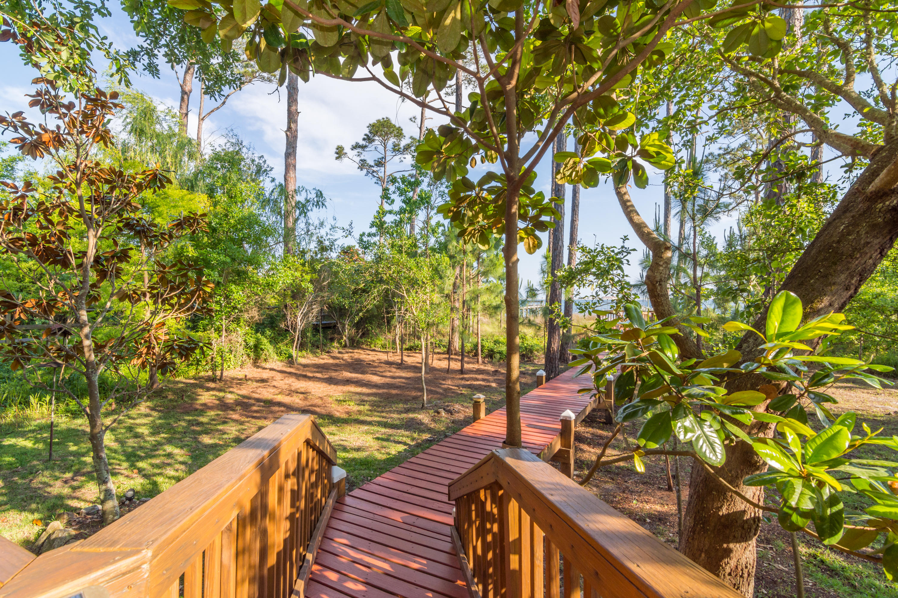 MAGNOLIA HARBOR - Residential