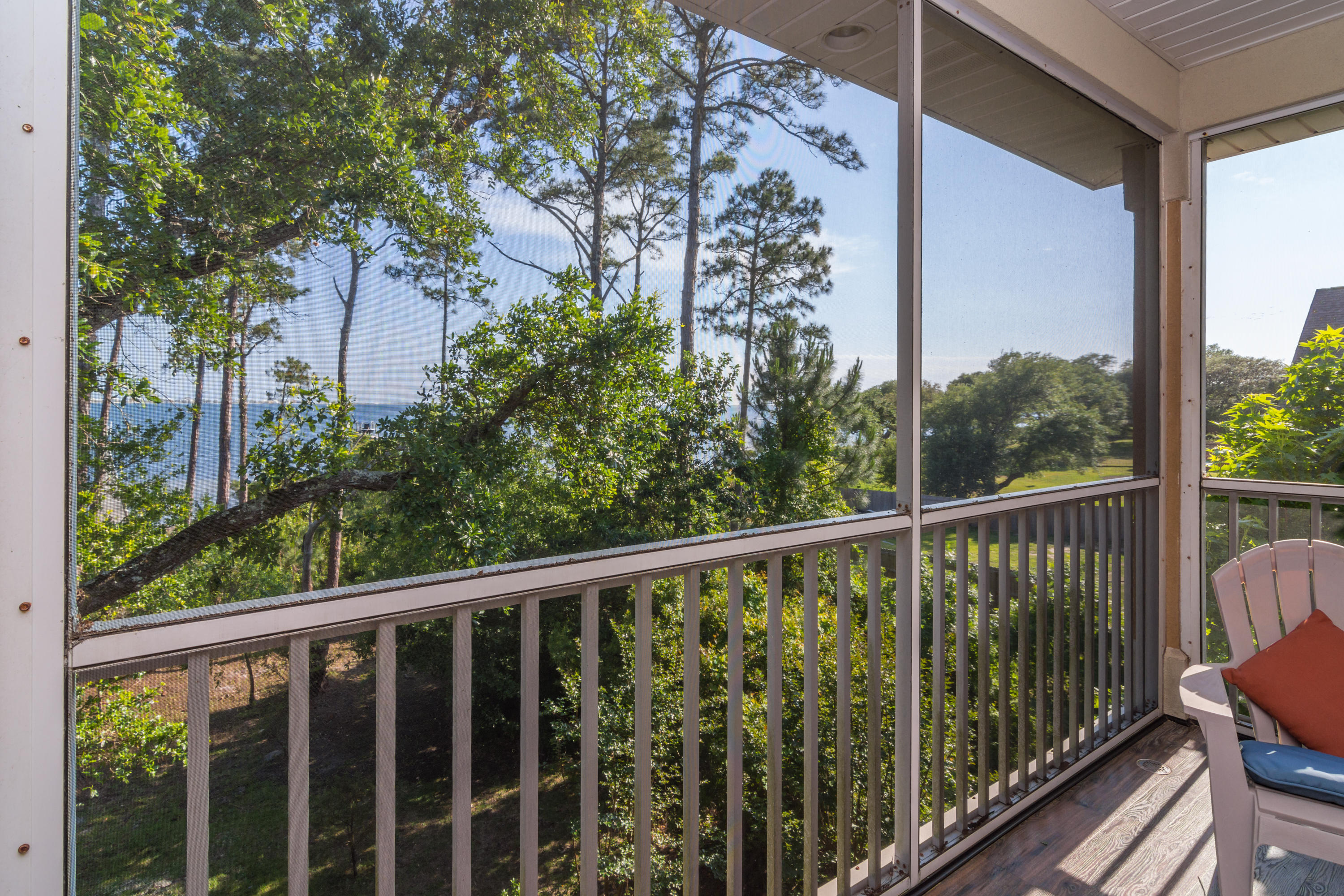 MAGNOLIA HARBOR - Residential