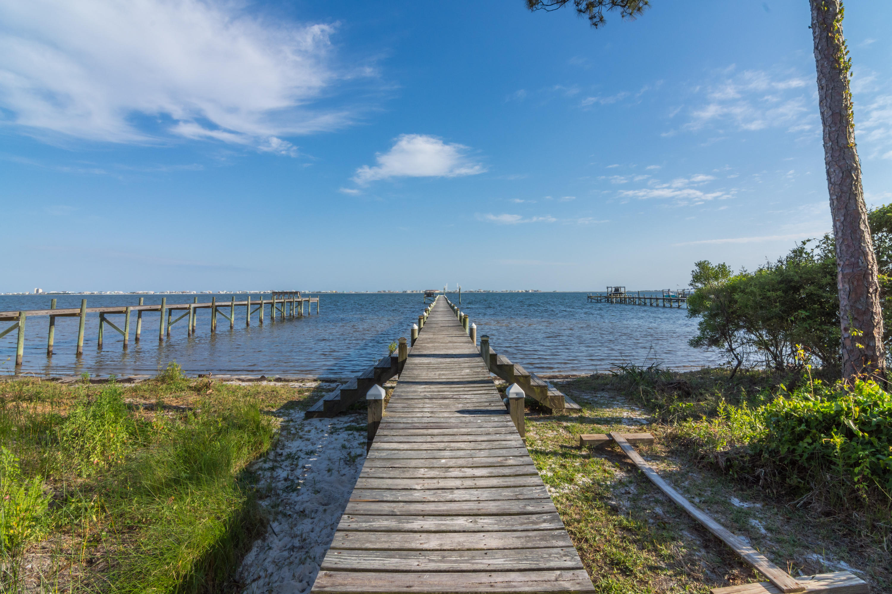 MAGNOLIA HARBOR - Residential