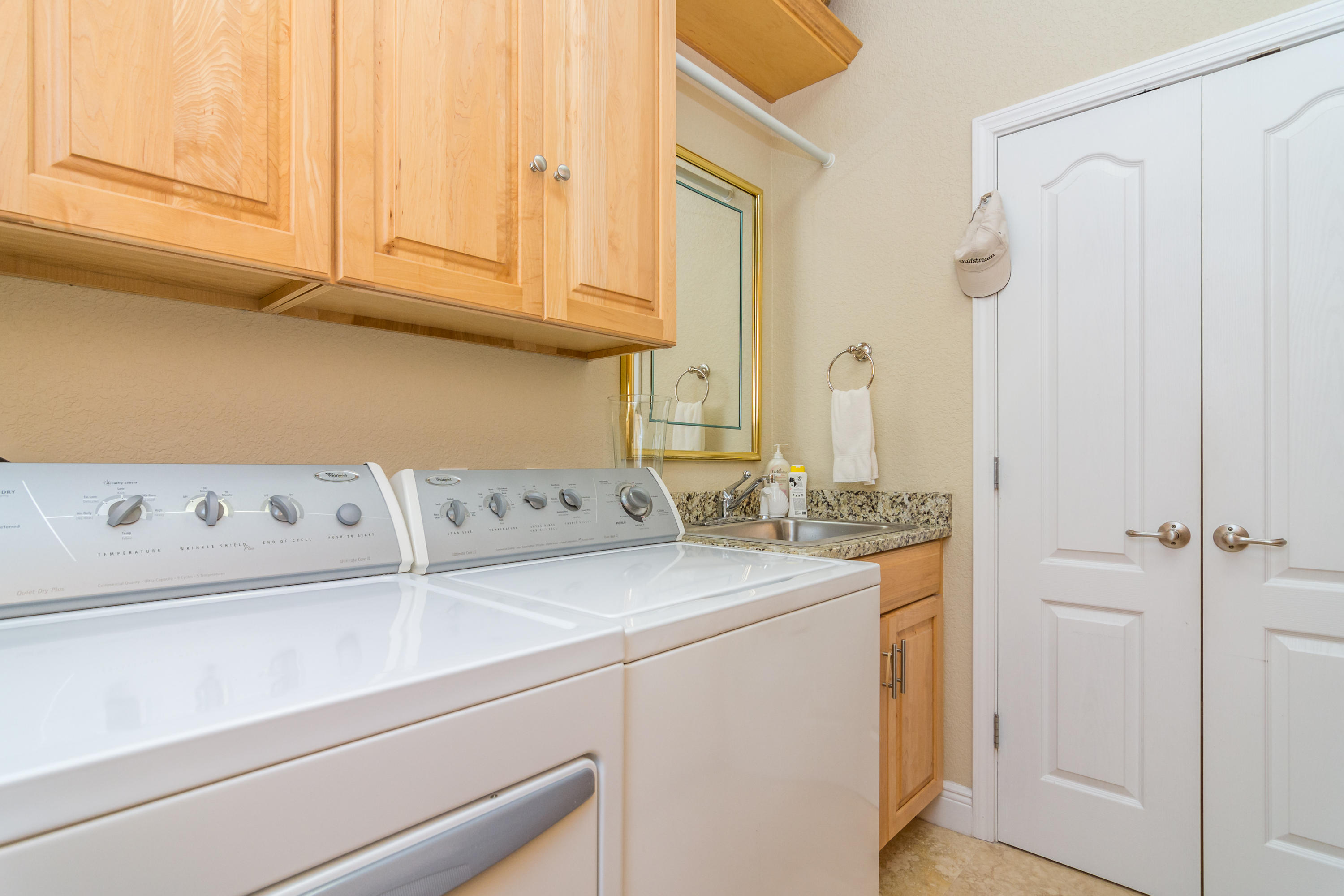 MAGNOLIA HARBOR - Residential