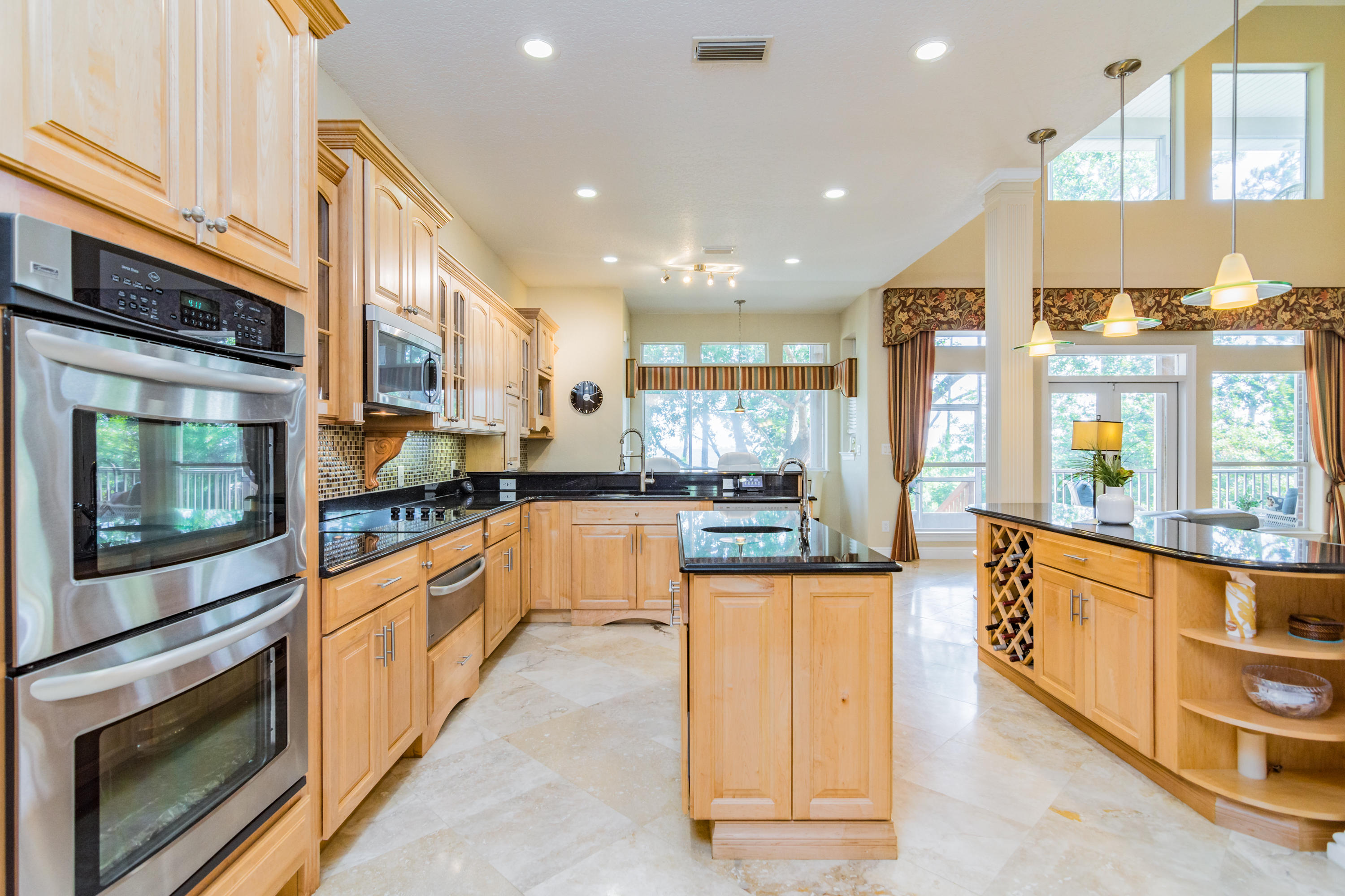 MAGNOLIA HARBOR - Residential