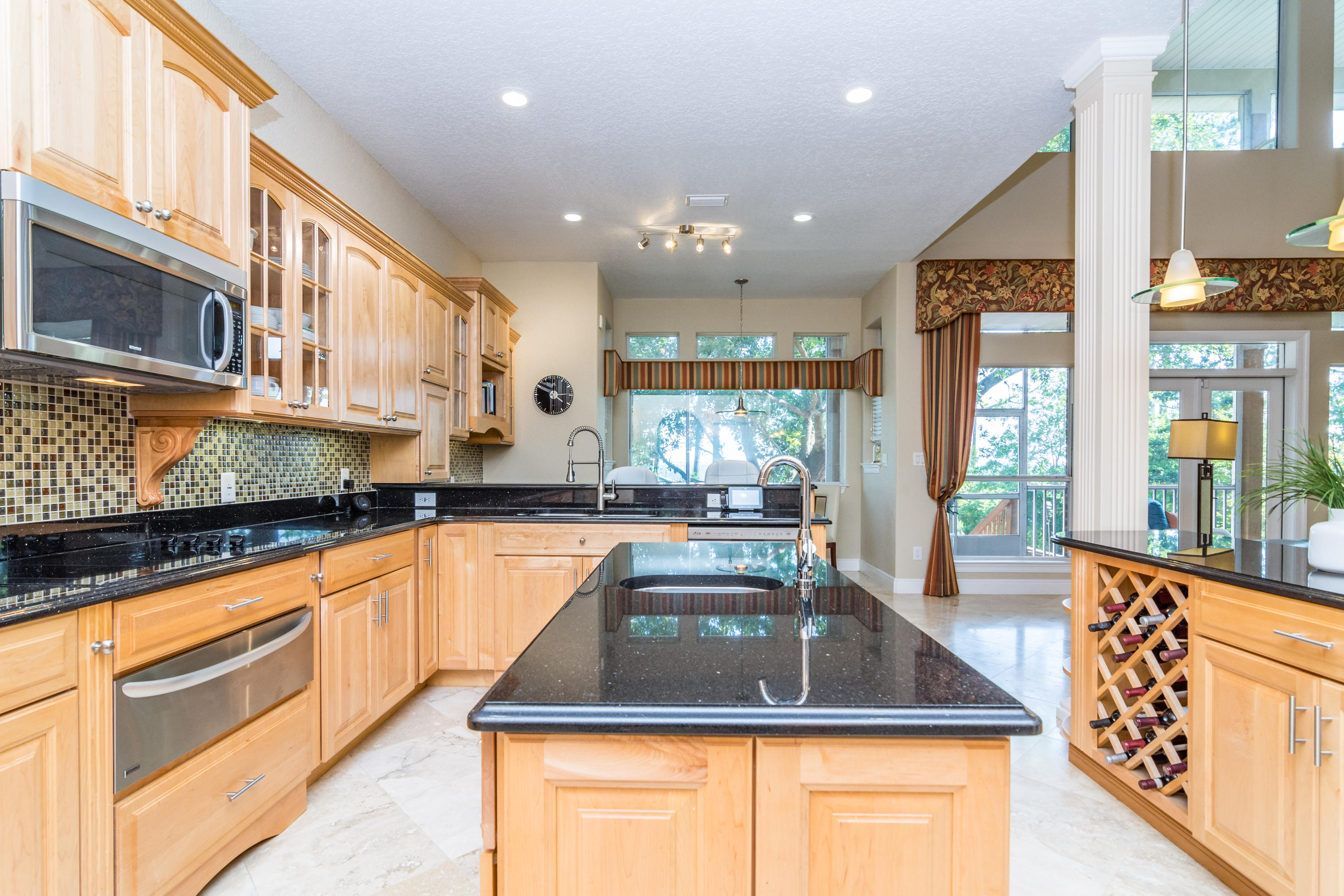 MAGNOLIA HARBOR - Residential