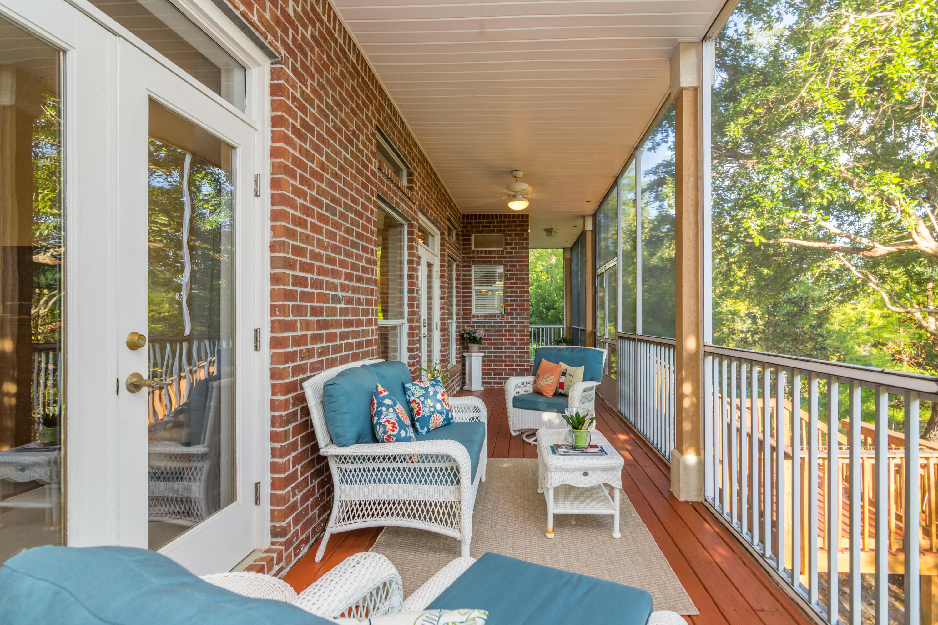 MAGNOLIA HARBOR - Residential