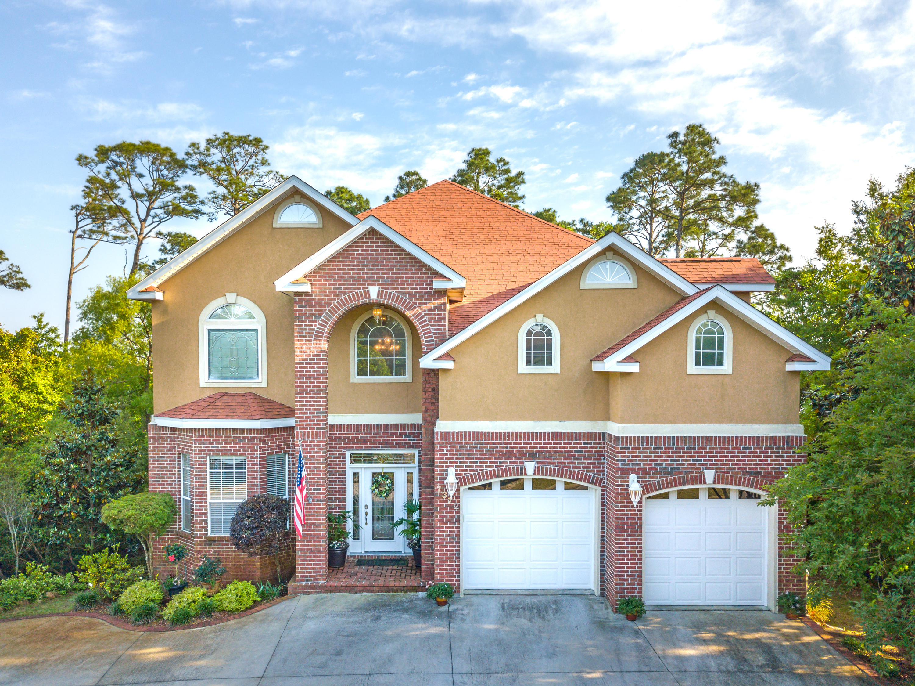 MAGNOLIA HARBOR - Residential