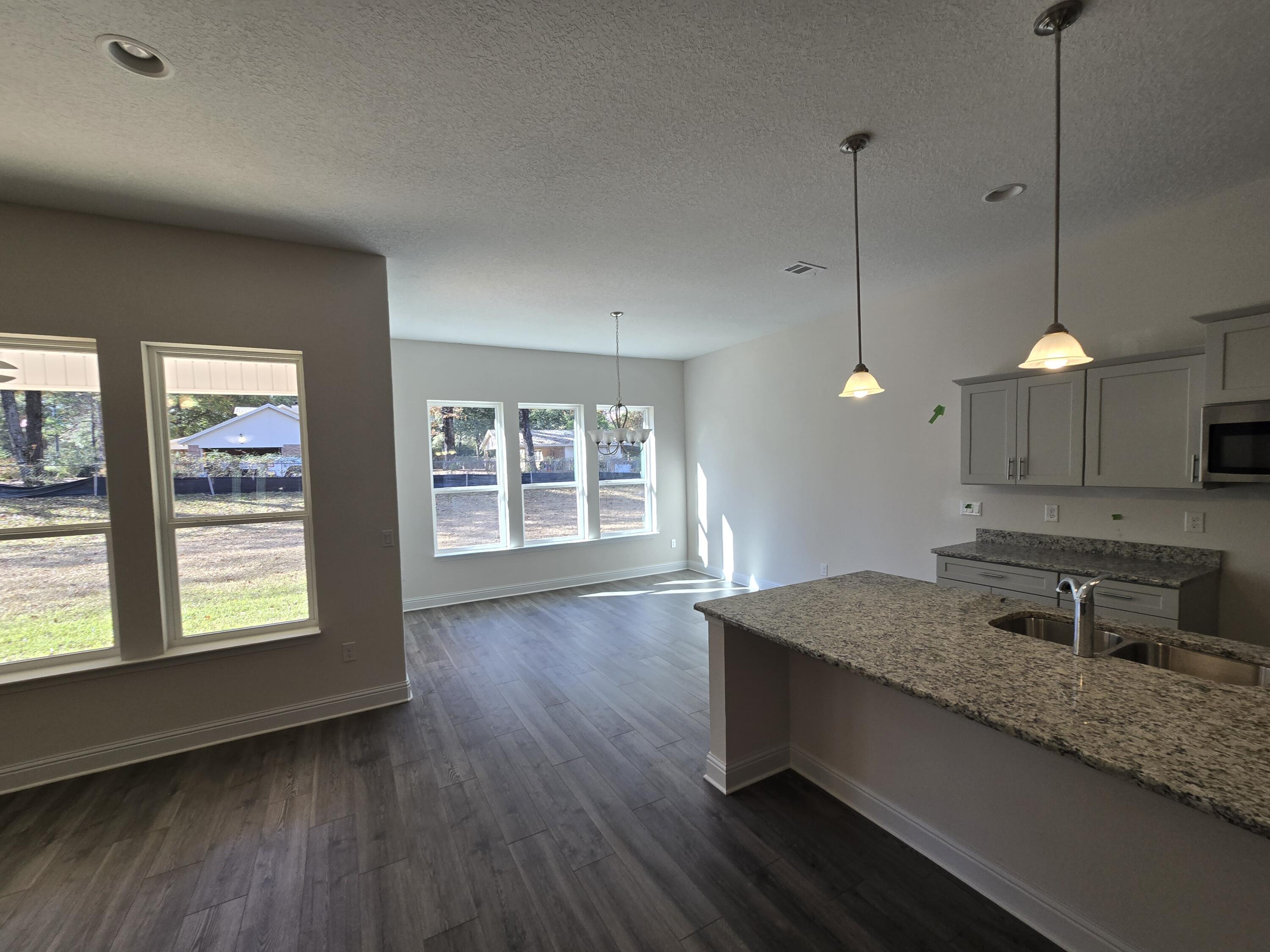 Nature Lake - Residential