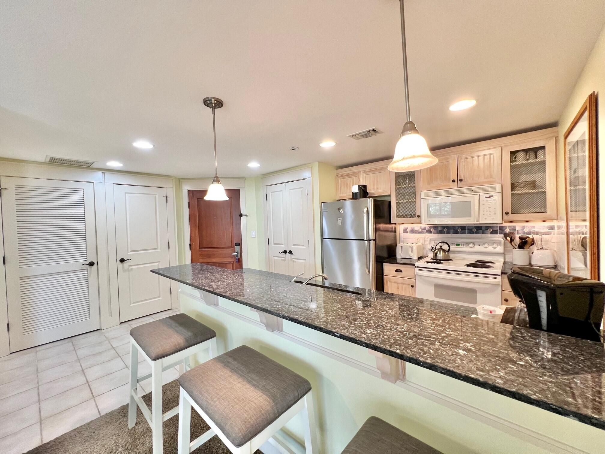 OBSERVATION POINT NORTH - Residential Lease