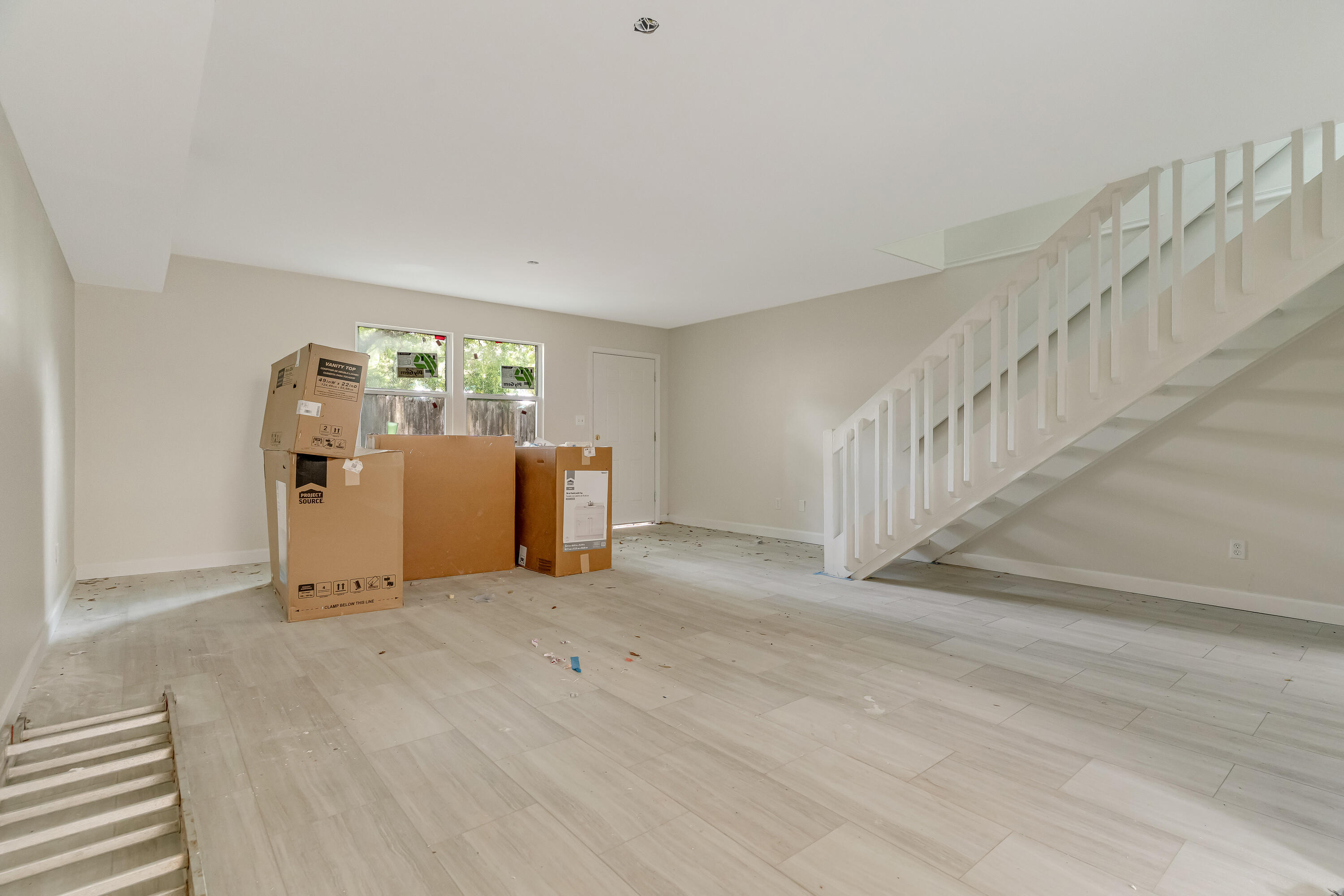 CEDAR AVE CONDO - Residential