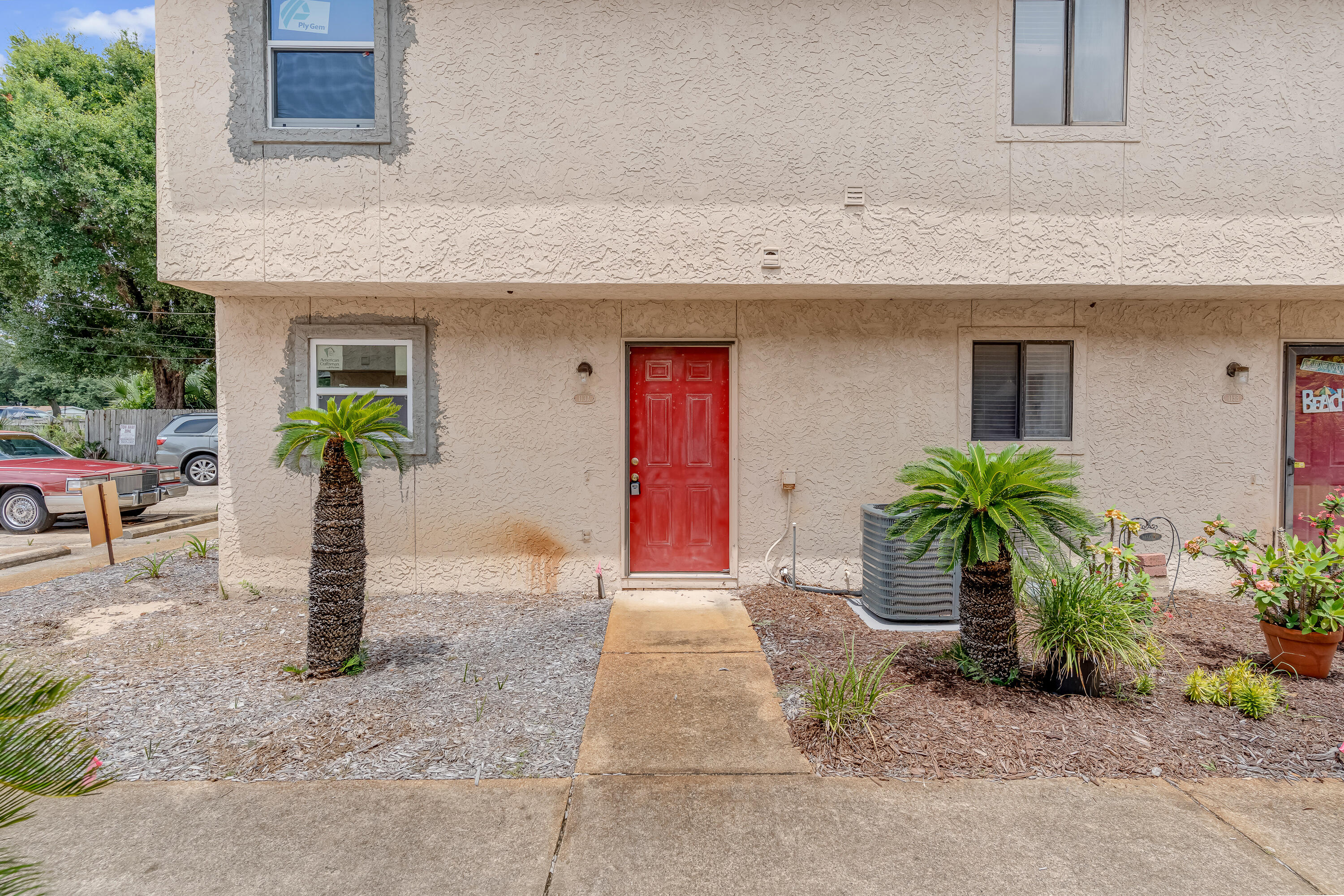 CEDAR AVE CONDO - Residential