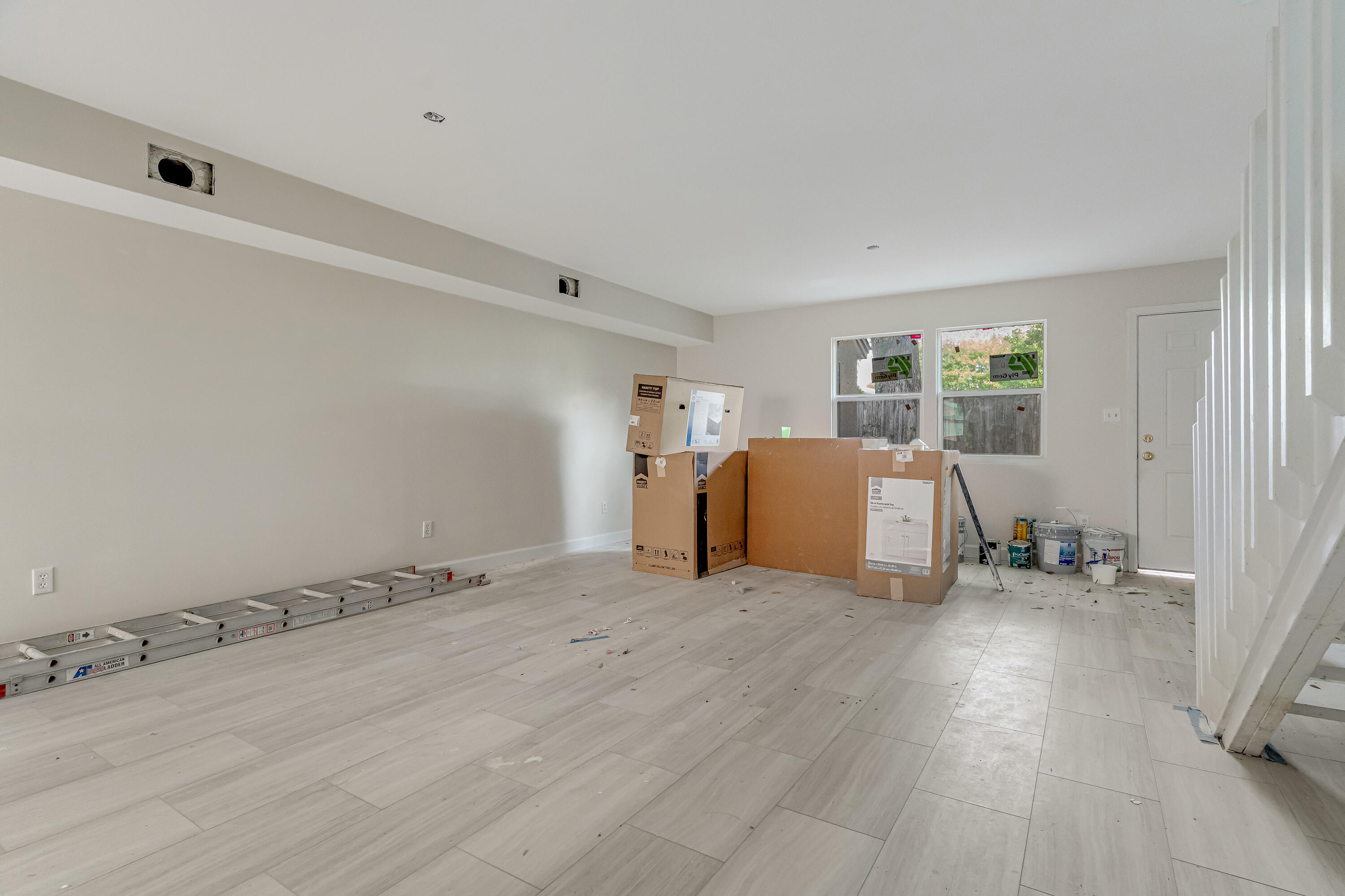CEDAR AVE CONDO - Residential