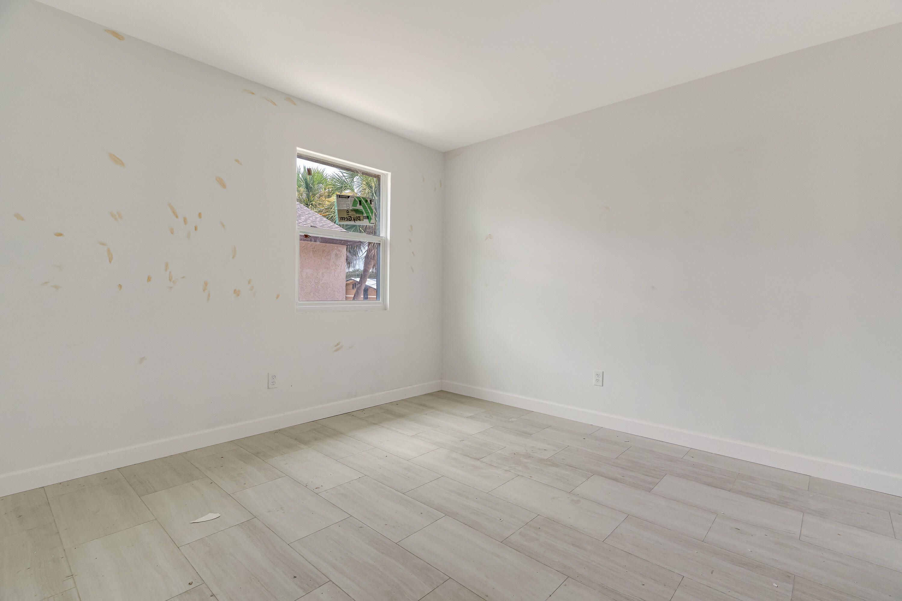 CEDAR AVE CONDO - Residential