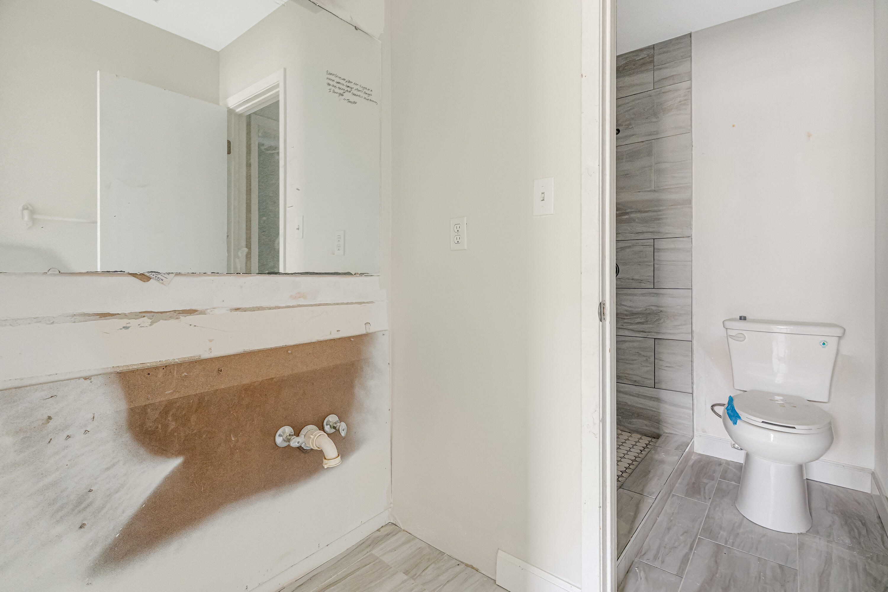 CEDAR AVE CONDO - Residential