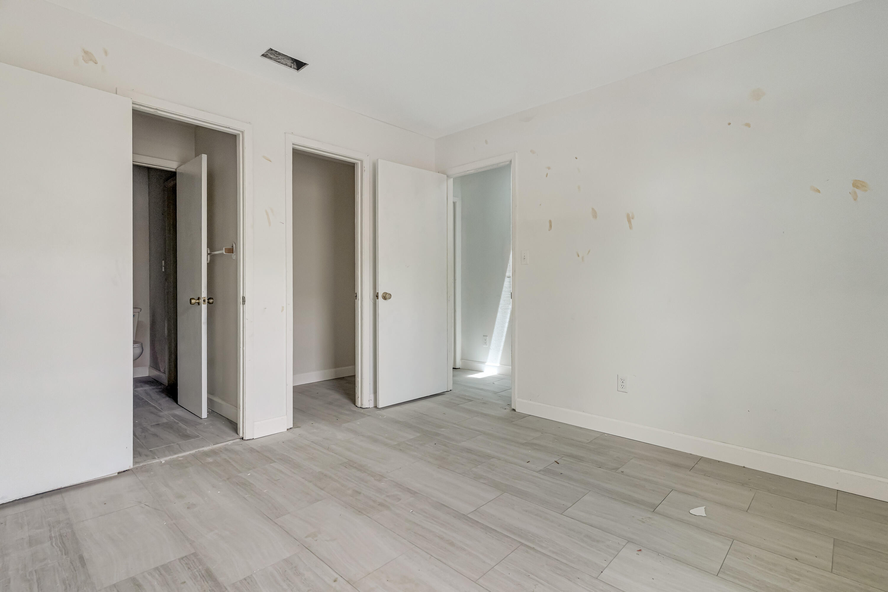 CEDAR AVE CONDO - Residential