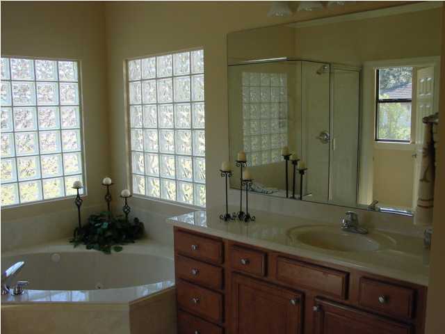 VILLAS ST ANDREWS BLUEWATER BAY - Residential Lease