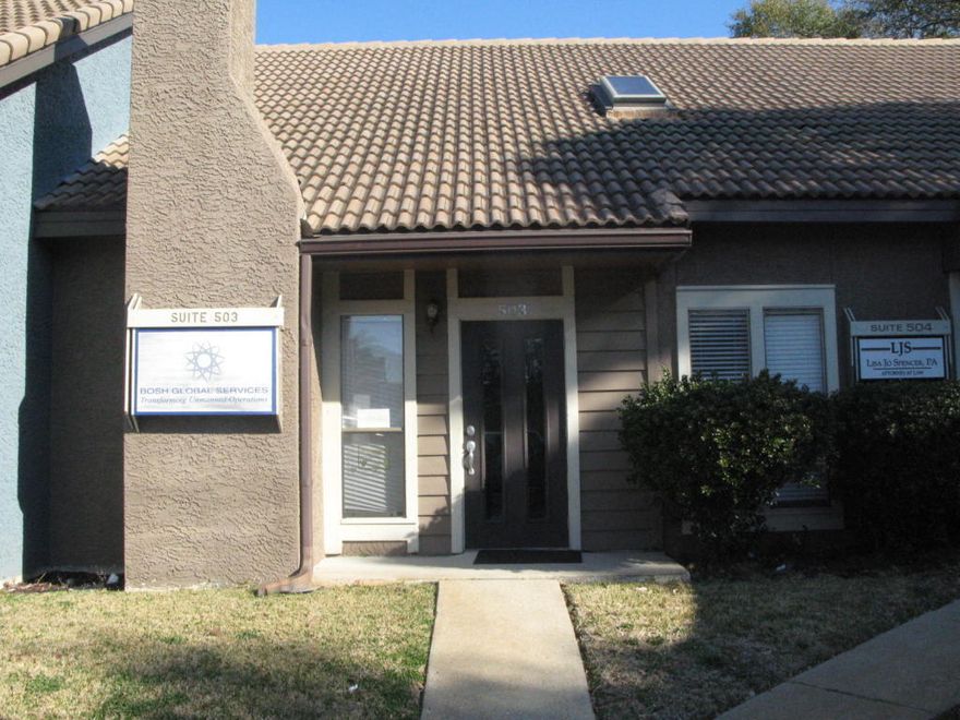 CENTRALLY LOCATED OFFICE SPACE IN MARY ESTHER!