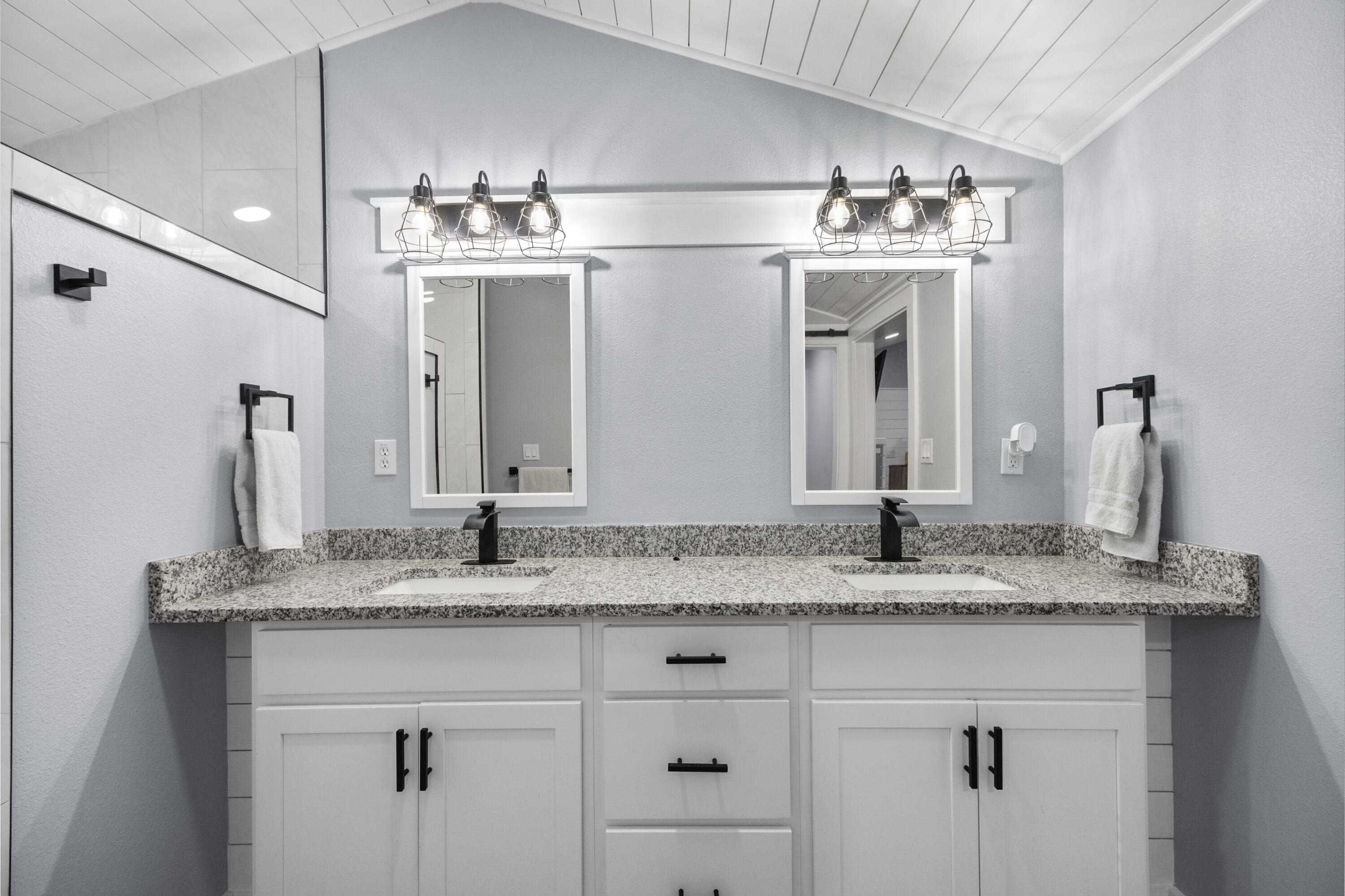 CRESTVIEW - Residential