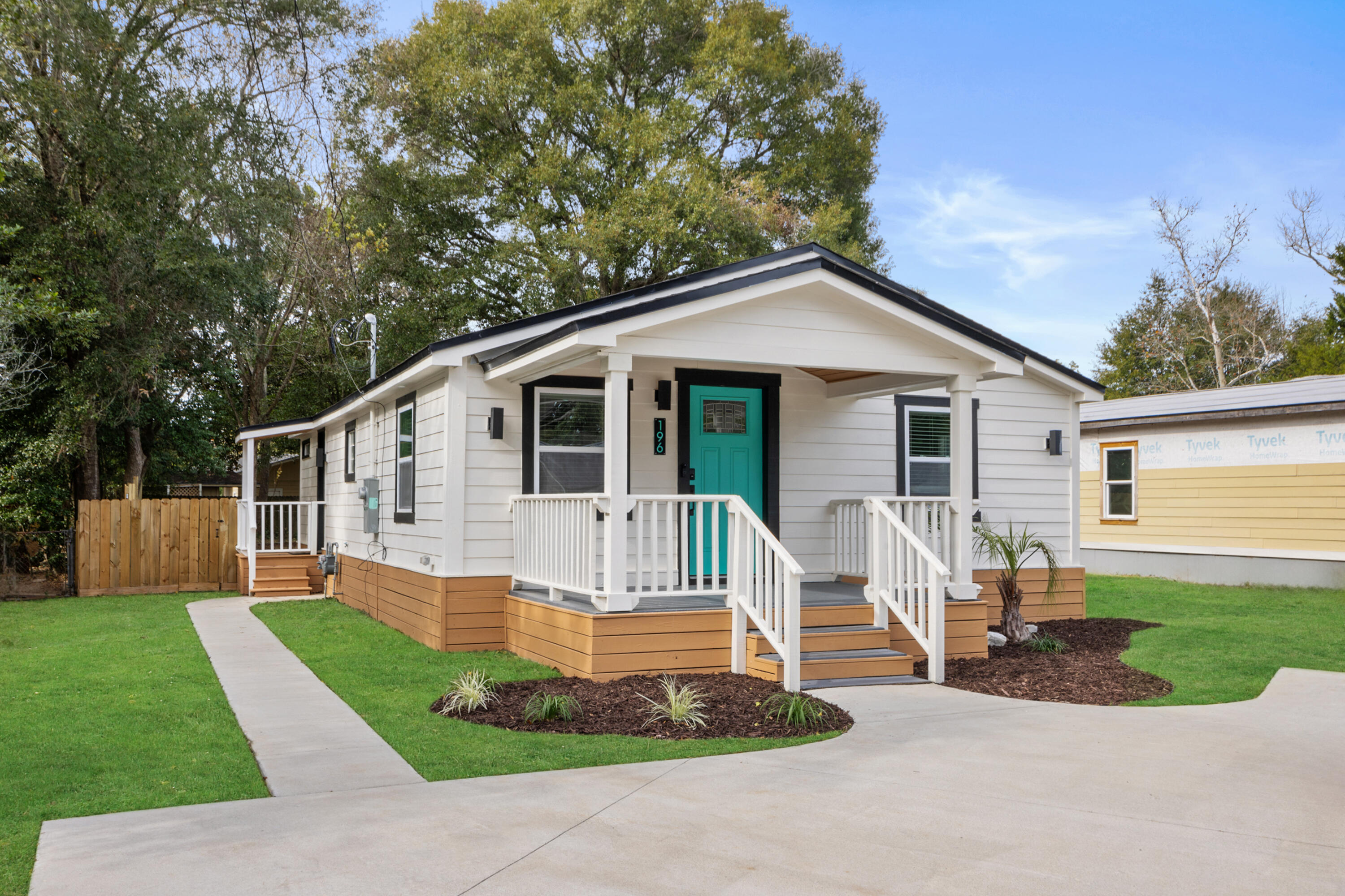 CRESTVIEW - Residential