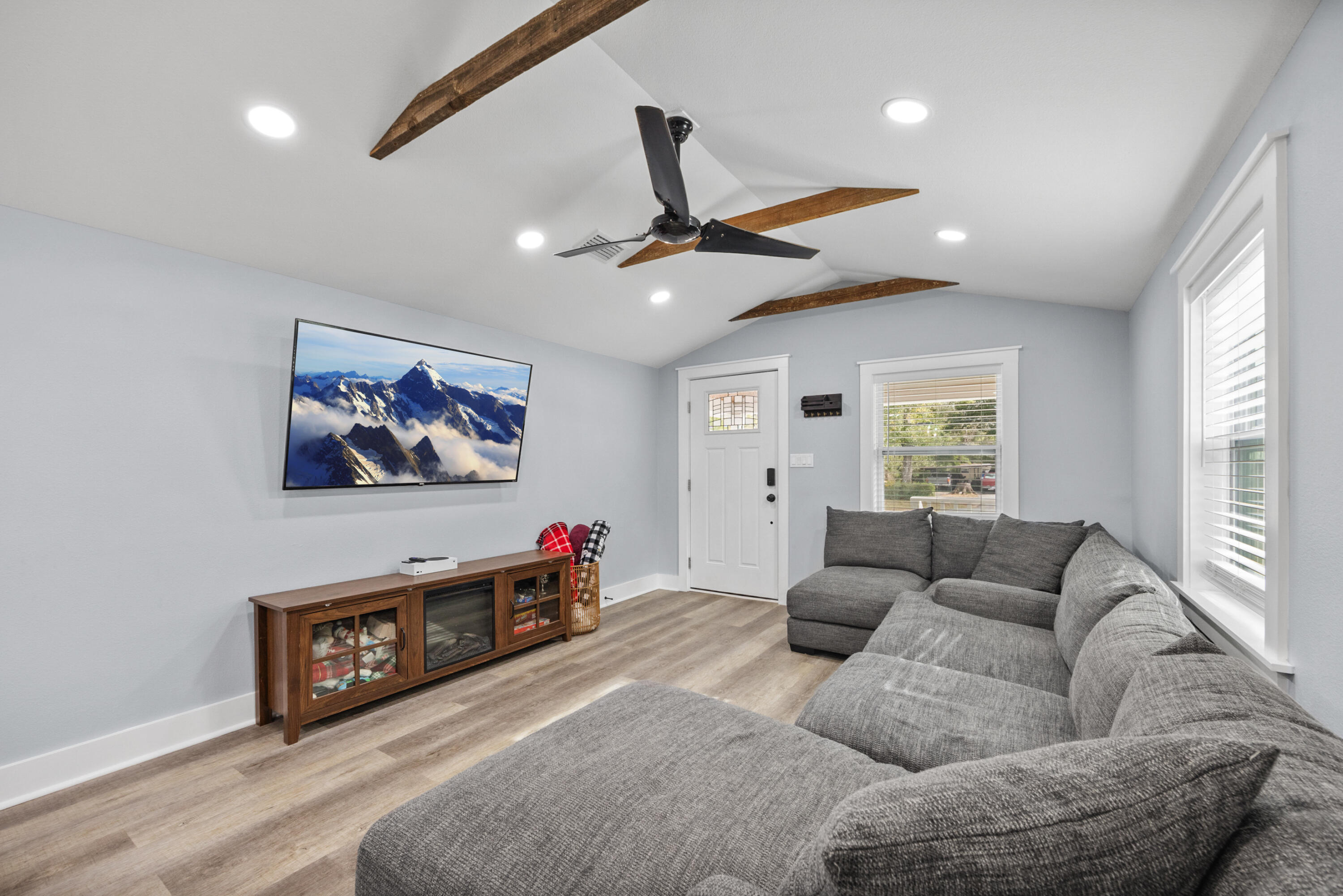 CRESTVIEW - Residential