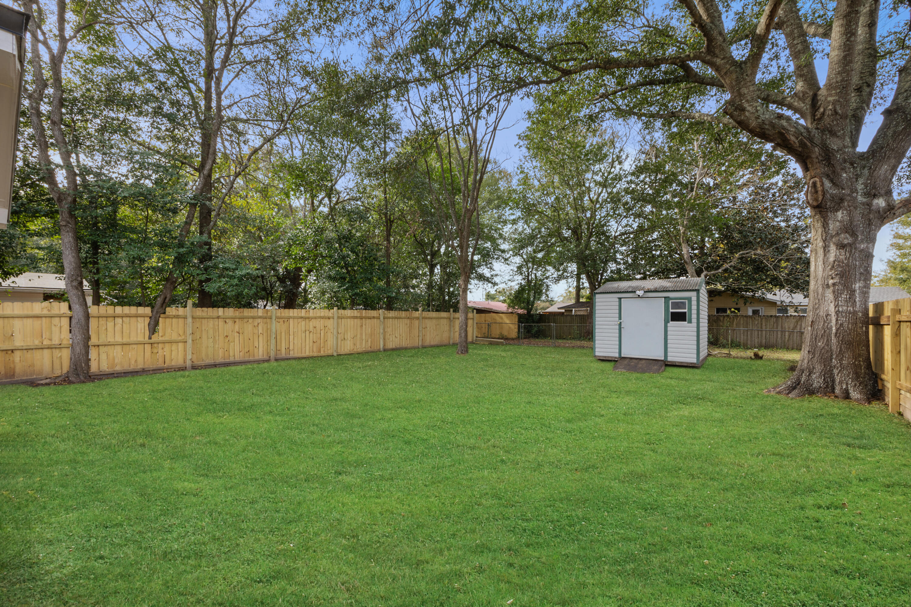 CRESTVIEW - Residential