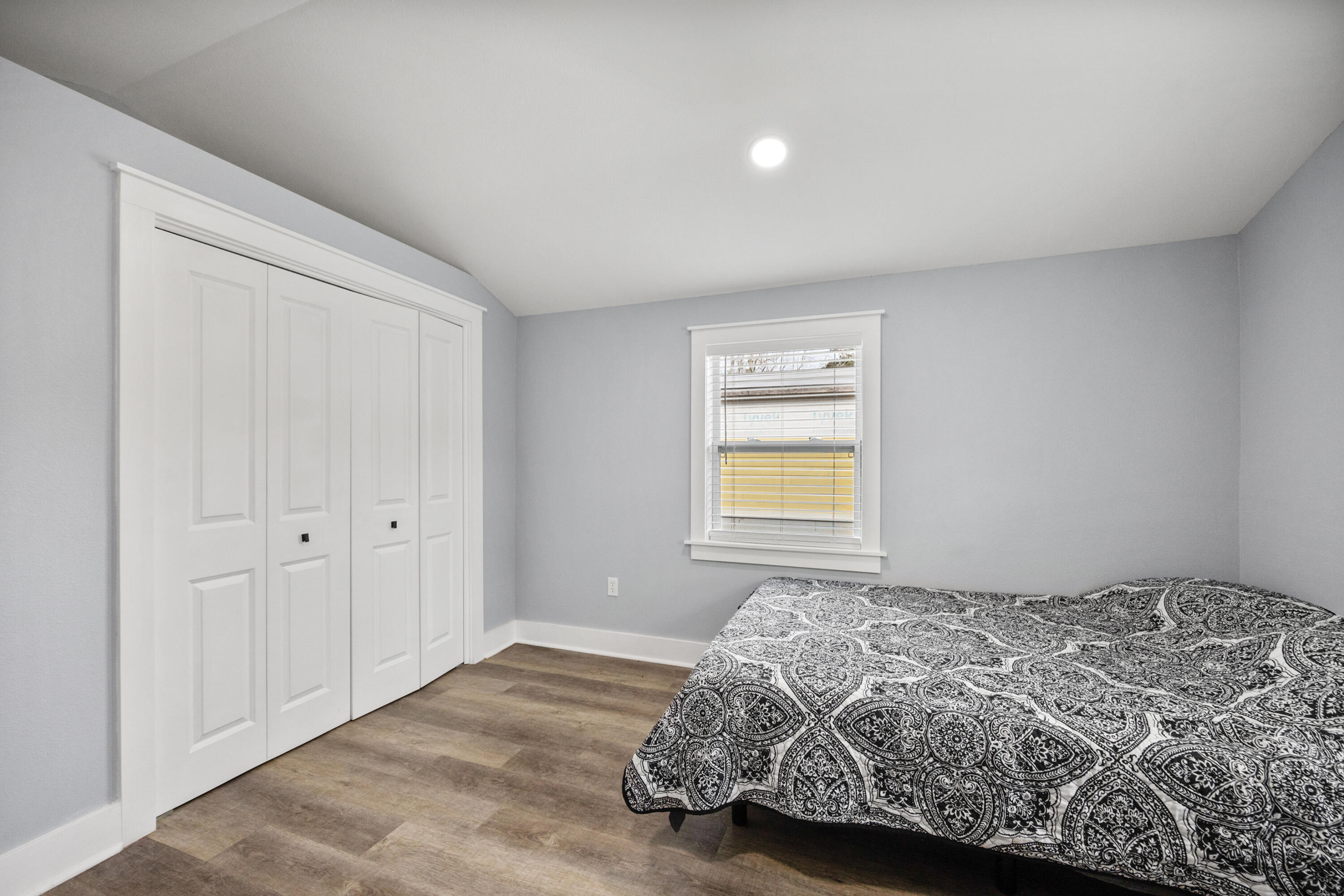 CRESTVIEW - Residential