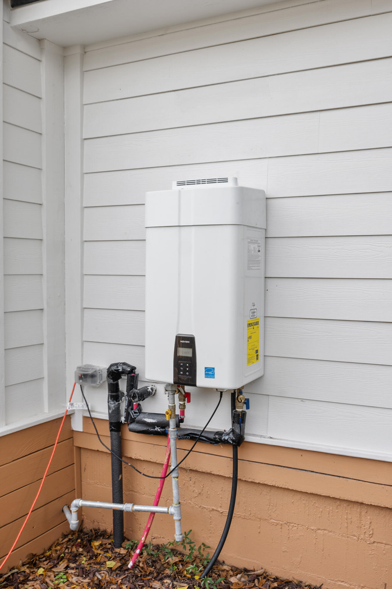 CRESTVIEW - Residential